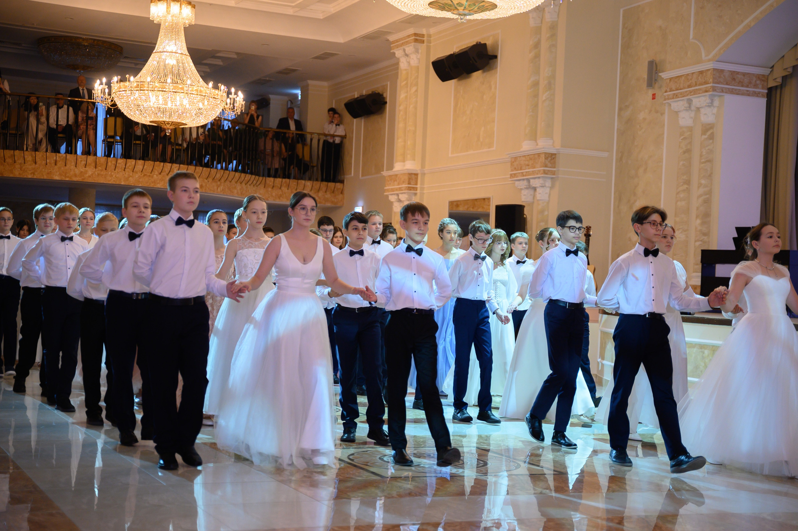 Бал ФМШ 7 класс. Фотограф новорожденных, семейный детский в Тюмени Татьяна Морозова