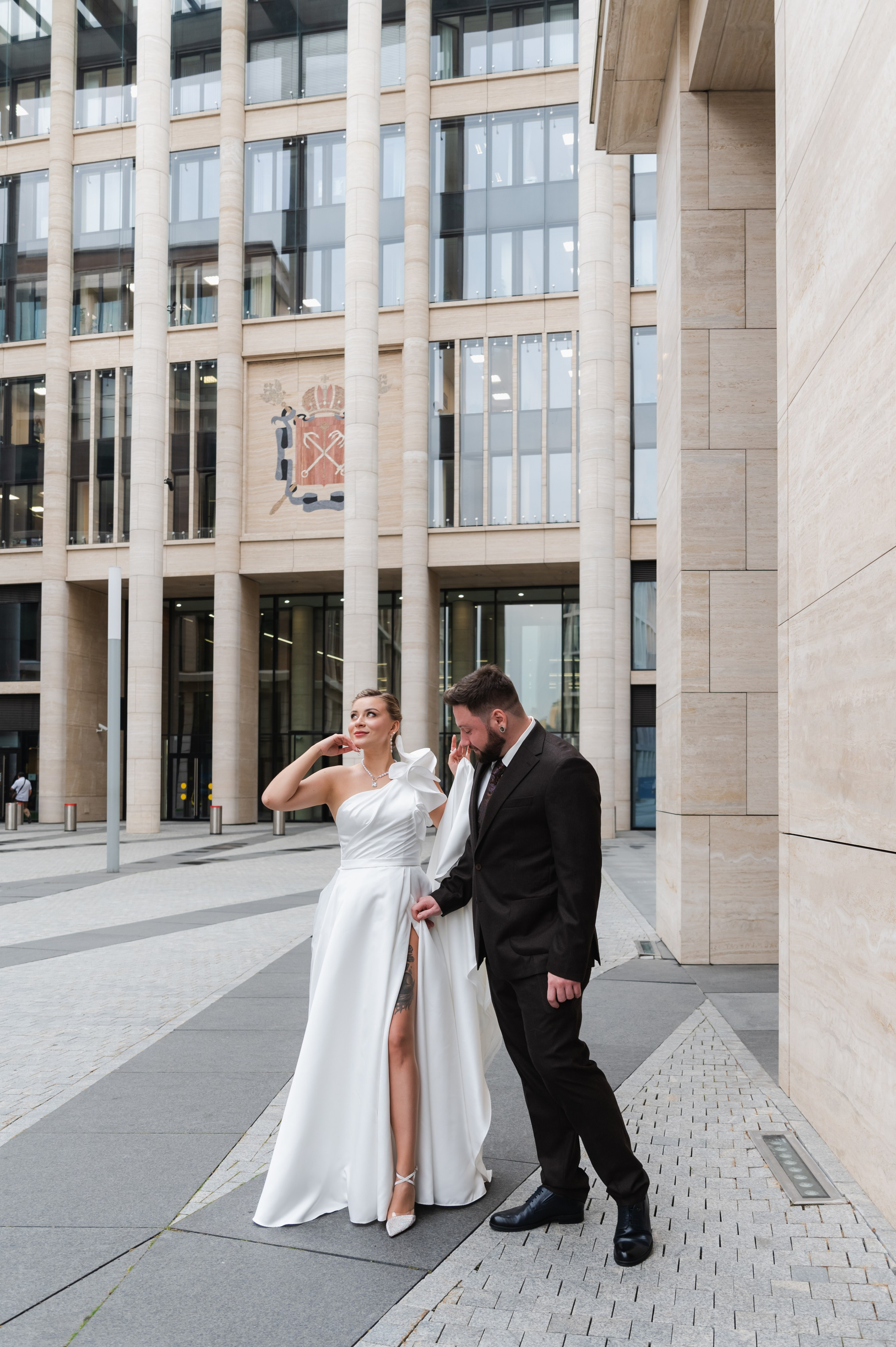 Свадебная фотосессия в фотостудии с видом на Петербург. Портретный и репортажный фотограф в Санкт-Петербурге | Валерия Кайряк