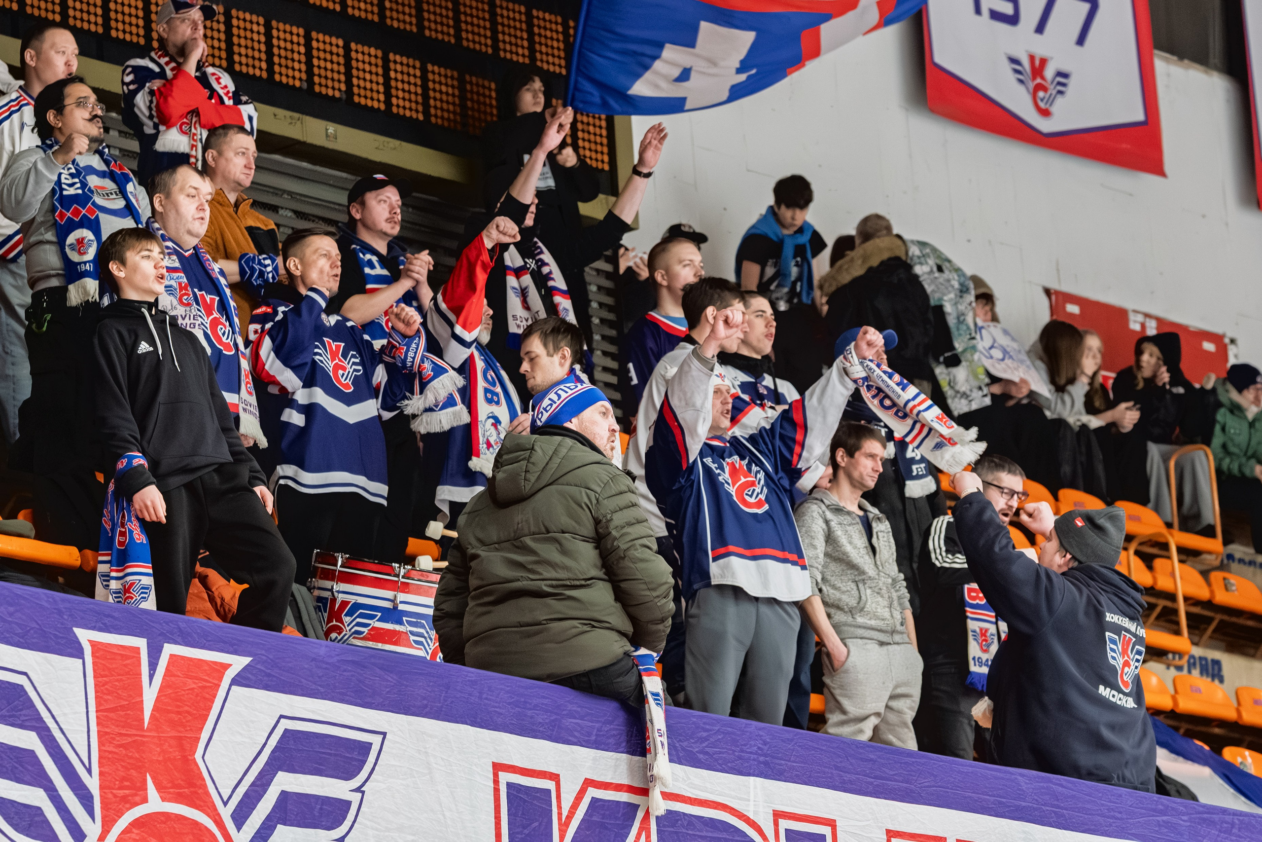 🏒 Крылья Советов — Локо Ярославль 01.02.2026. Фотограф Александр Махоткин