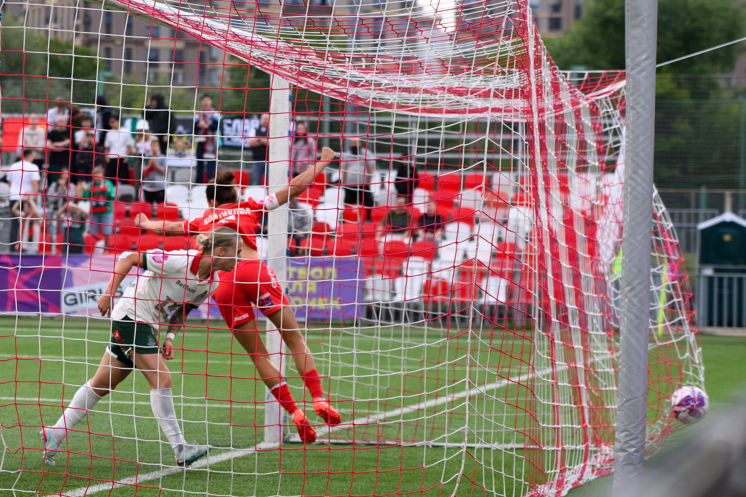 ⚽️ ЖФК Спартак — ЖФК Локомотив 27.06.2026. Фотограф Александр Махоткин