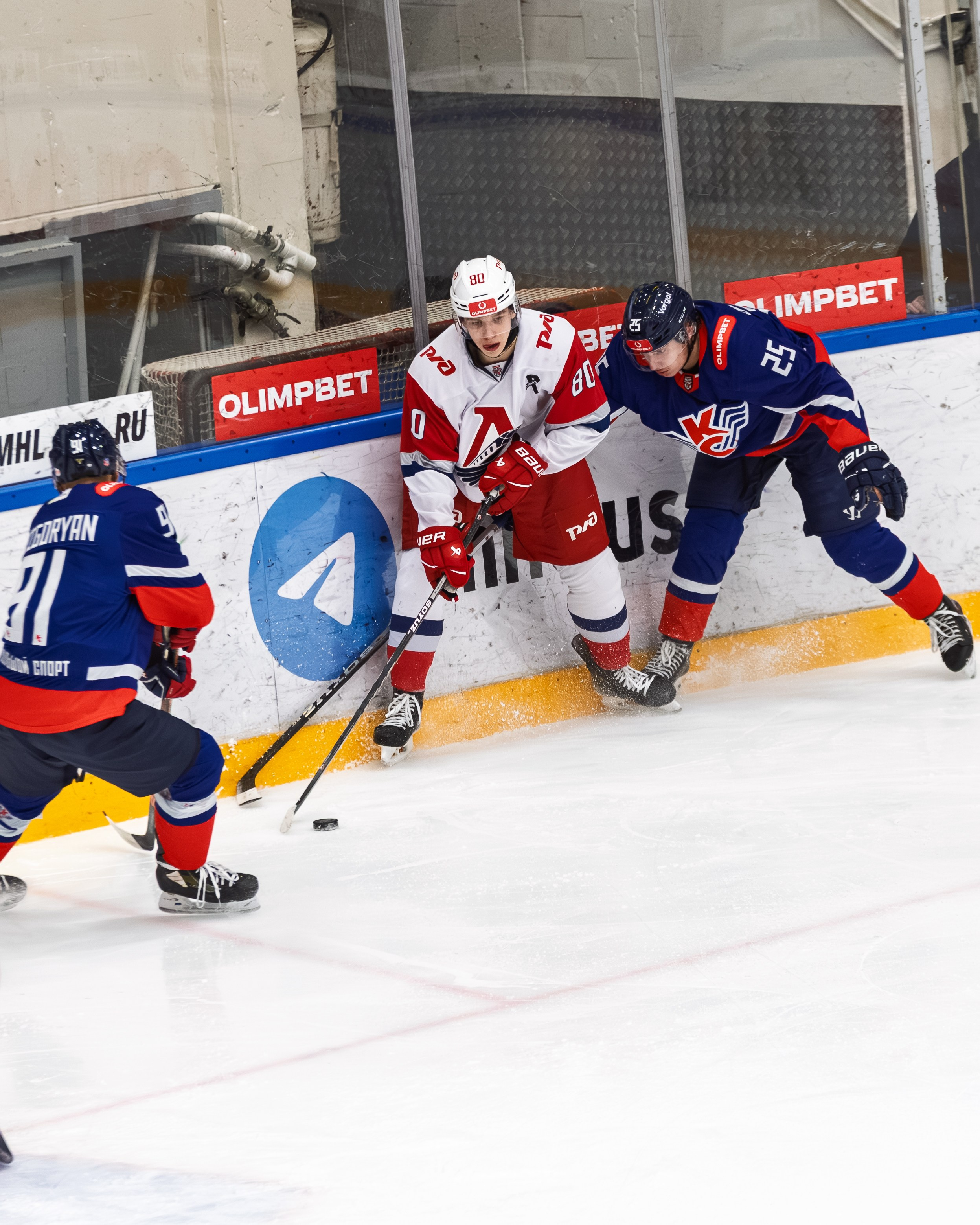 🏒 Крылья Советов — Локо Ярославль 01.02.2026. Фотограф Александр Махоткин