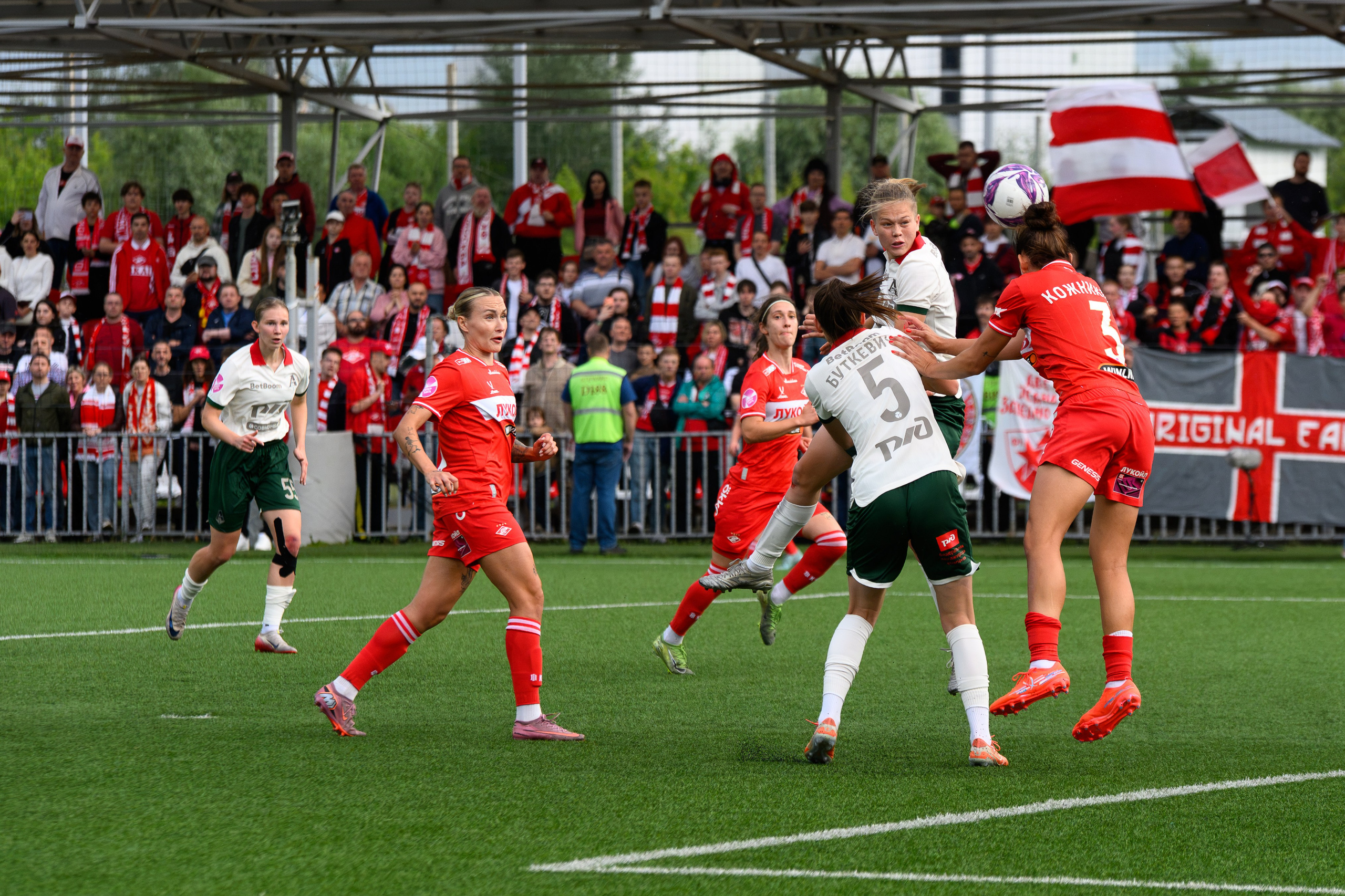 ⚽️ ЖФК Спартак — ЖФК Локомотив 27.06.2026. Фотограф Александр Махоткин