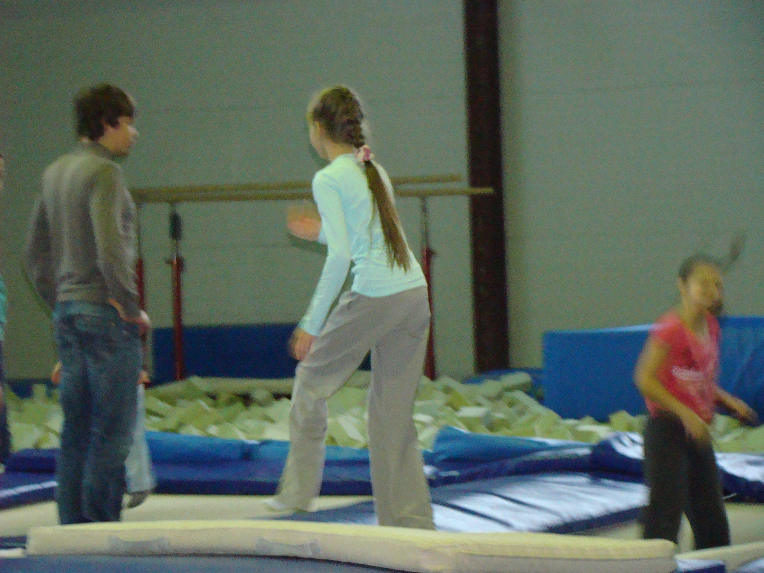 Катя ДР 12 лет Дома + Спортекс 04.12.2011. Семейный, Свадебный фотограф СПБ Питер— Романова Екатерина