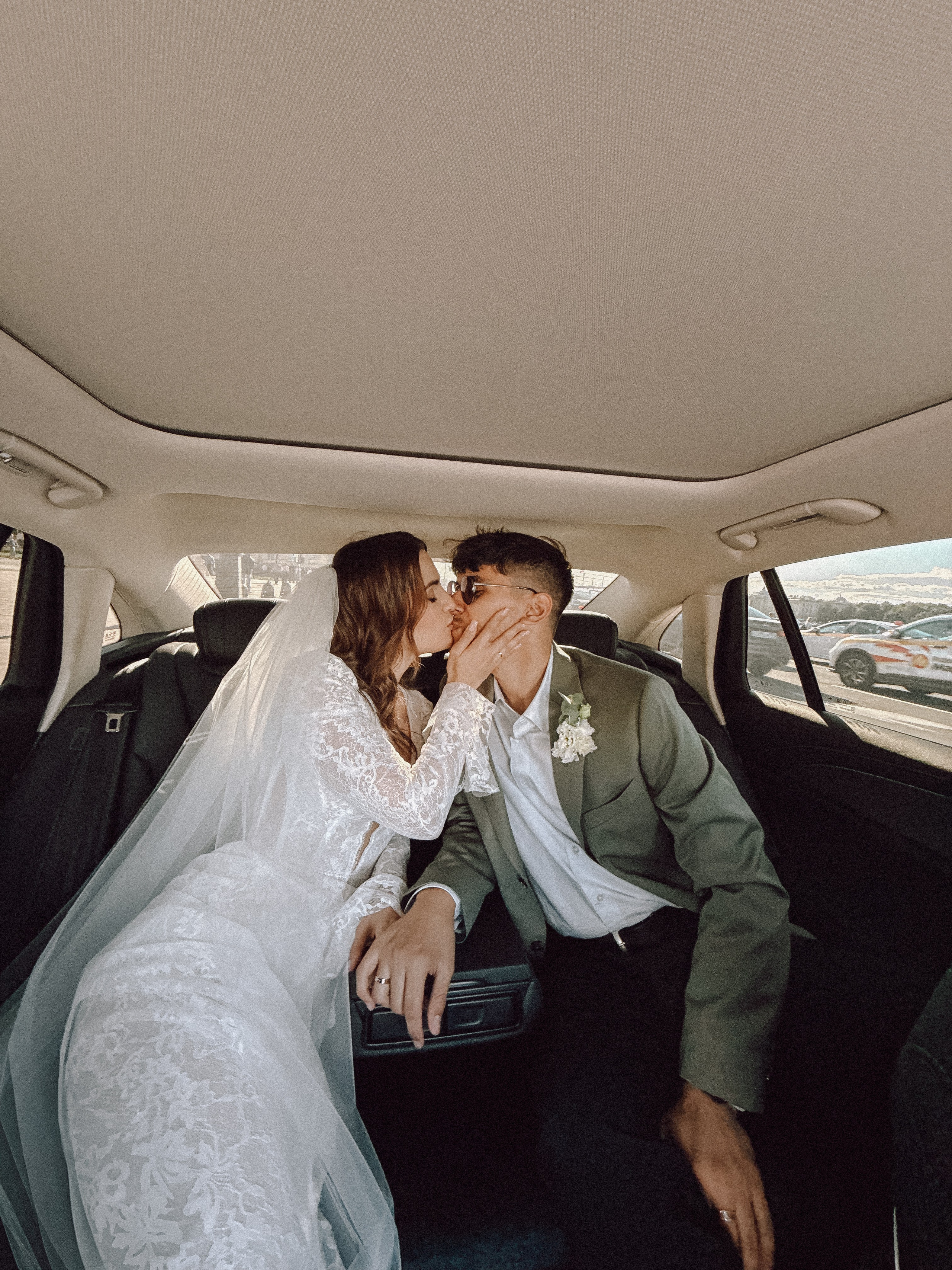 ФОТО НА ТЕЛЕФОН ВО ВРЕМЯ БРАКОСОЧЕТАНИЯ В ПЕРВОМ ДВОРЦЕ И ПРОГУЛКИ. Профессиональный фотограф, Санкт-Петербург — Виктория Богомолова