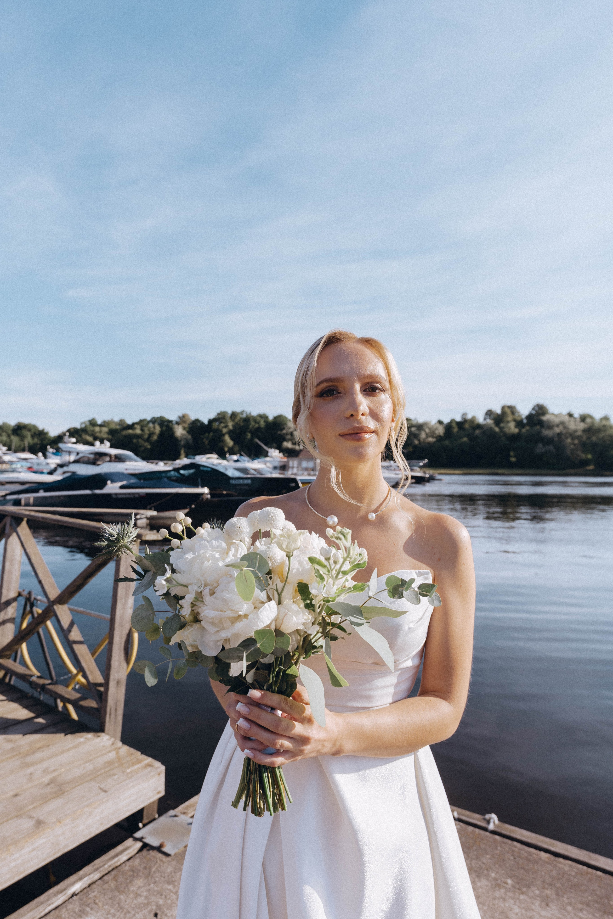 СВАДЕНБНАЯ СЬЕМКА НА КАТЕРЕ ПО КАНАЛАМ САНКТ-ПЕТЕРБУРГА И В АКВАТОРИИ НЕВЫ. Профессиональный фотограф, Санкт-Петербург — Виктория Богомолова