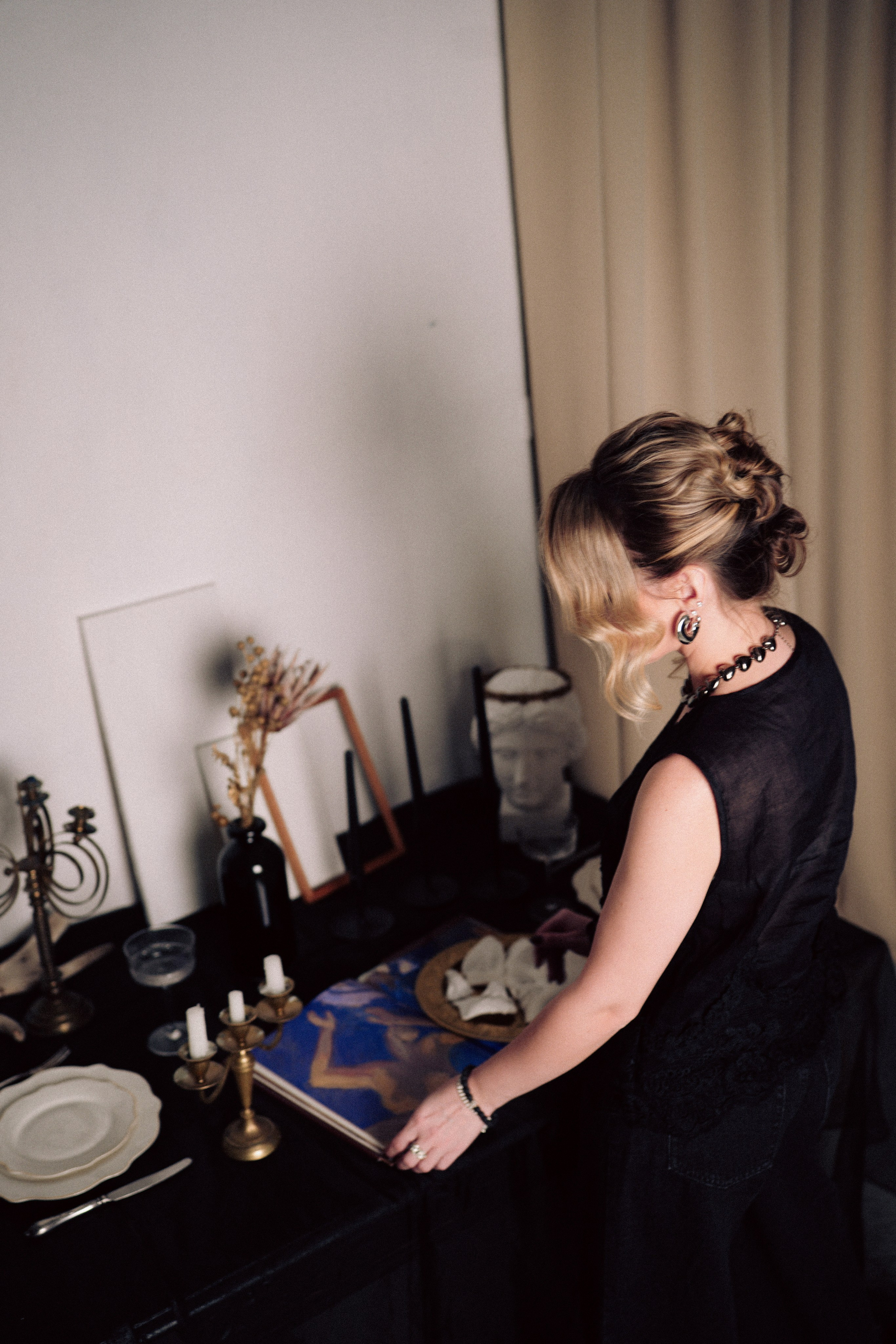 НОВОГОДНЯЯ ФОТОСЕСИИЯ В СТУДИИ ДЛЯ ДЕВУШКИ И ПРОГУЛКА ПО ЧЕРНЫШЕВСКОЙ. Профессиональный фотограф, Санкт-Петербург — Виктория Богомолова