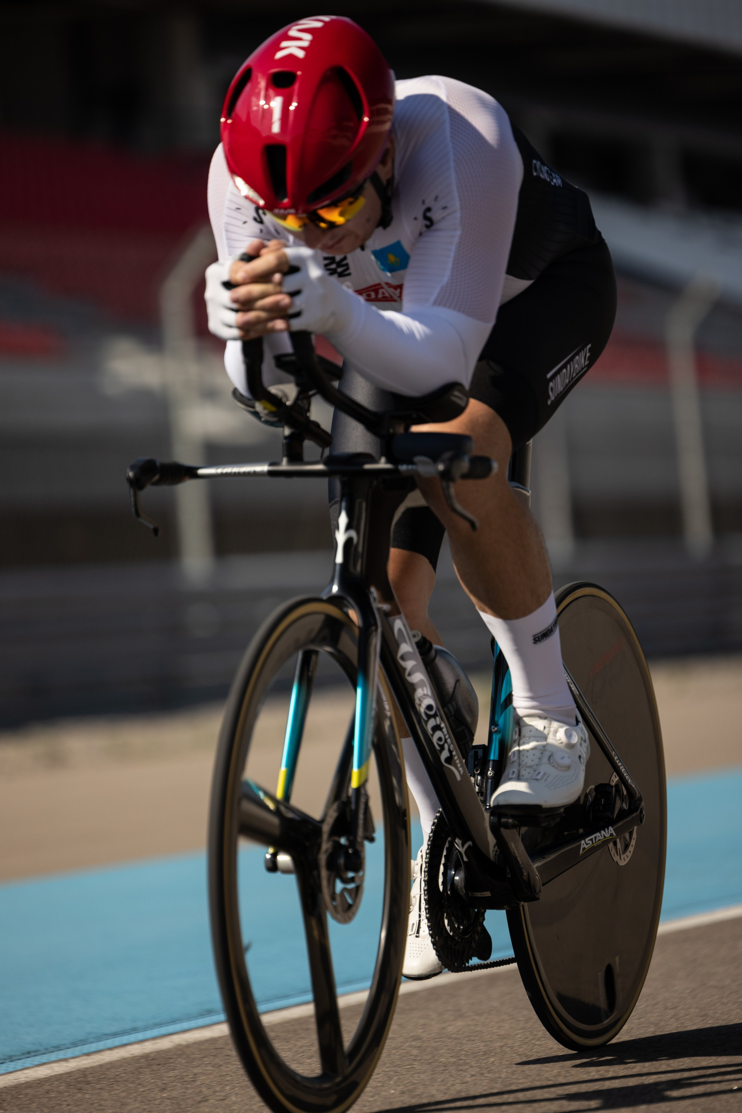 SUNDAYBIKE. Кристина Шнайдер репортажный фотограф Алматы