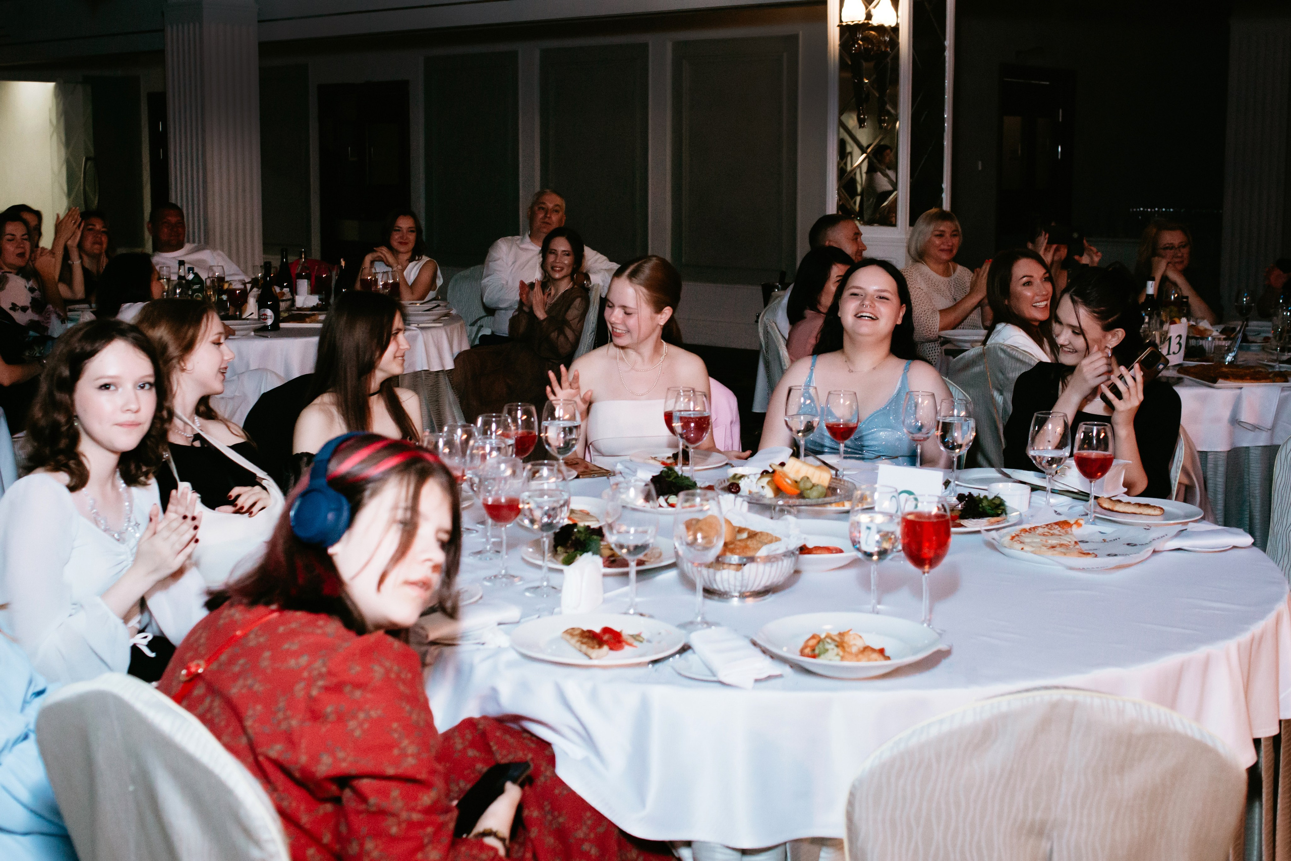 Выпускной 2025 (9класс) 124 школа. Фотограф в Челябинске Ополихина Анна