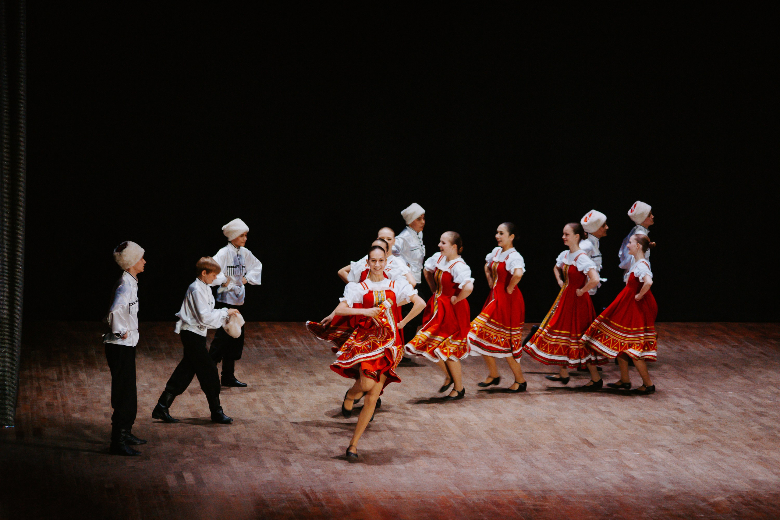 «Уральский сувенир». Концерт танцевальной студии. Фотограф в Челябинске Ополихина Анна