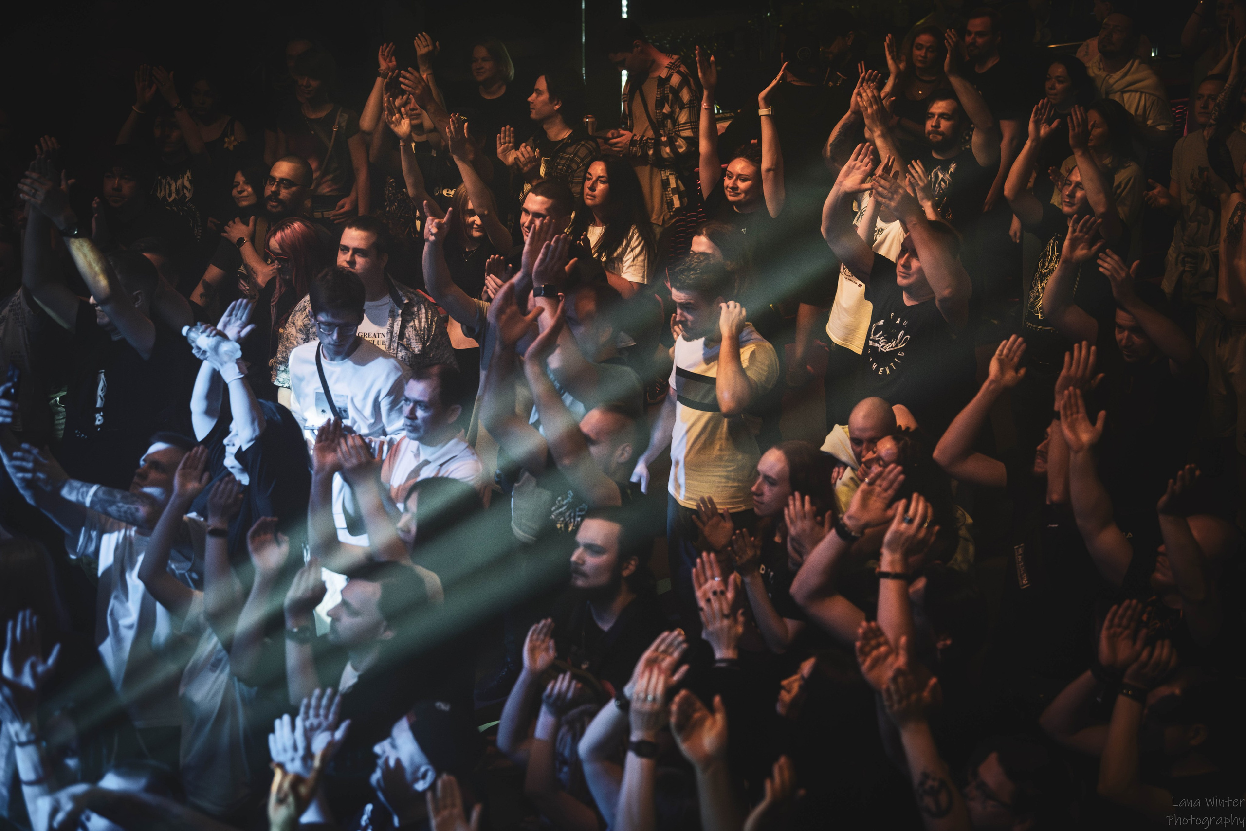 7000$ (29 июня 2025 года, Москва, клуб Урбан). Фотограф Светлана Блинова, Москва и Московская область