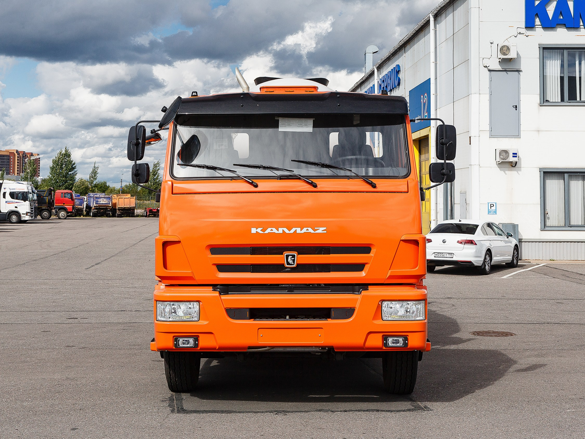 Автомобильный фотограф в СПб. Репортажная фотосъёмка в Санкт-Петербурге. Фотограф на мероприятие: выставки, презентации, автогонки. Фото для сайта, отчётов и публикации в сми. Профессиональный фотограф Сергей Пушкин. Промышленная фотосъёмка. Автопром. Фотосъёмка авто и спецтехники. Профессиональные фото большегрузов.