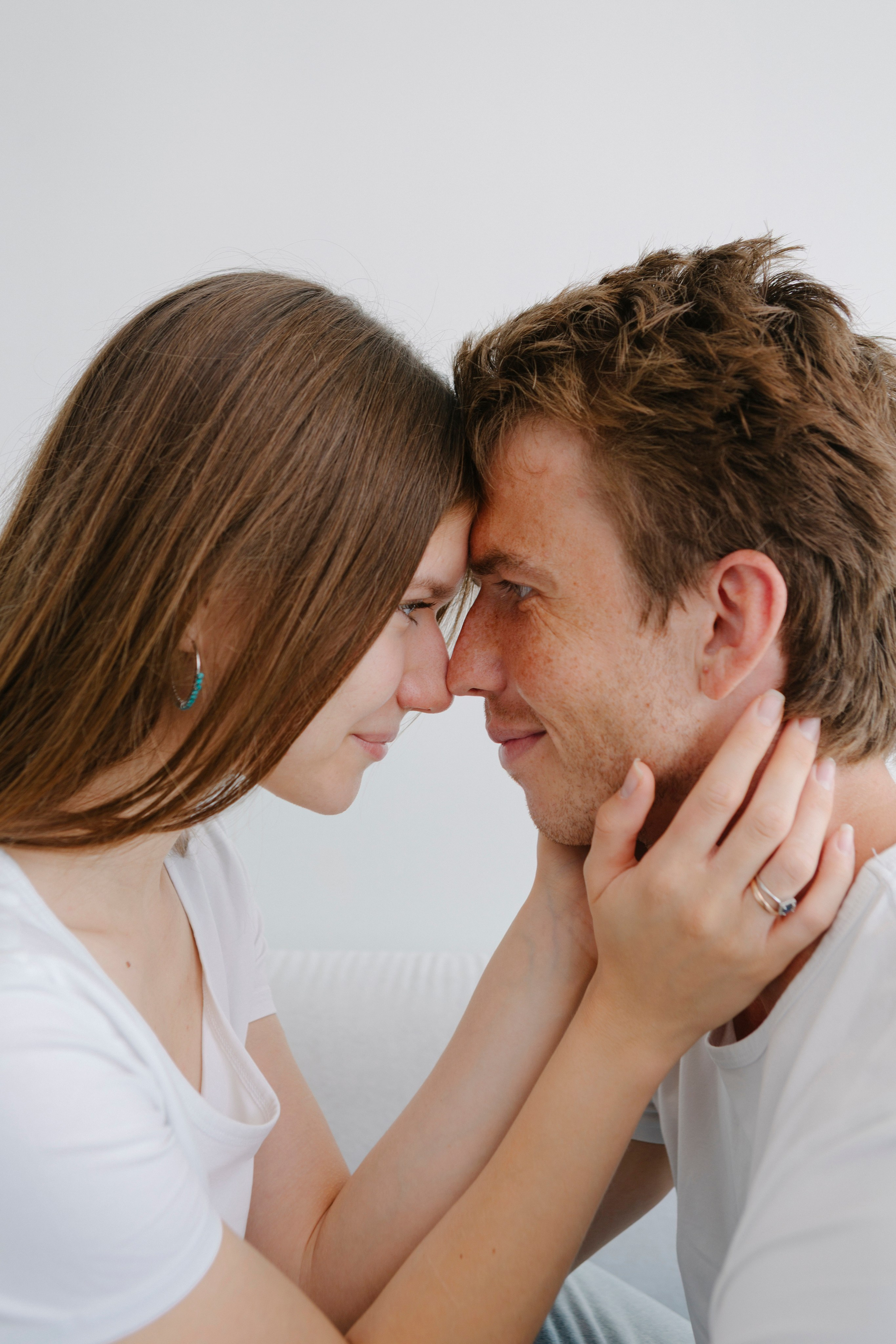 Настя и Стас. Студия. Минимализм. Портретный фотограф в Минске