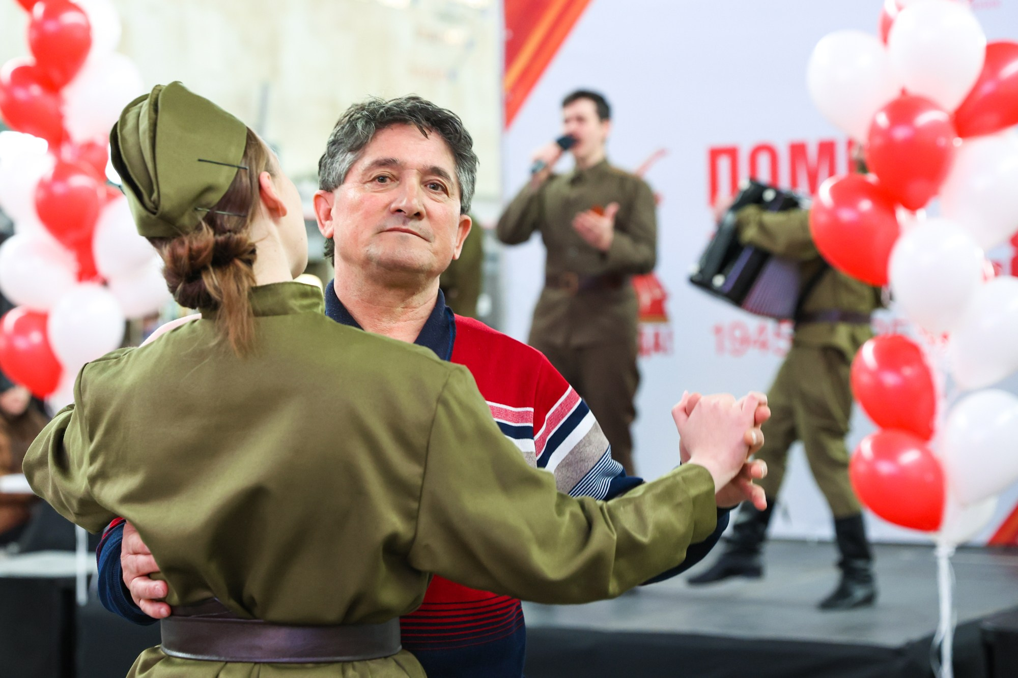 Концерт к 9 мая на Московском вокзале. Фотограф Дарья Попова