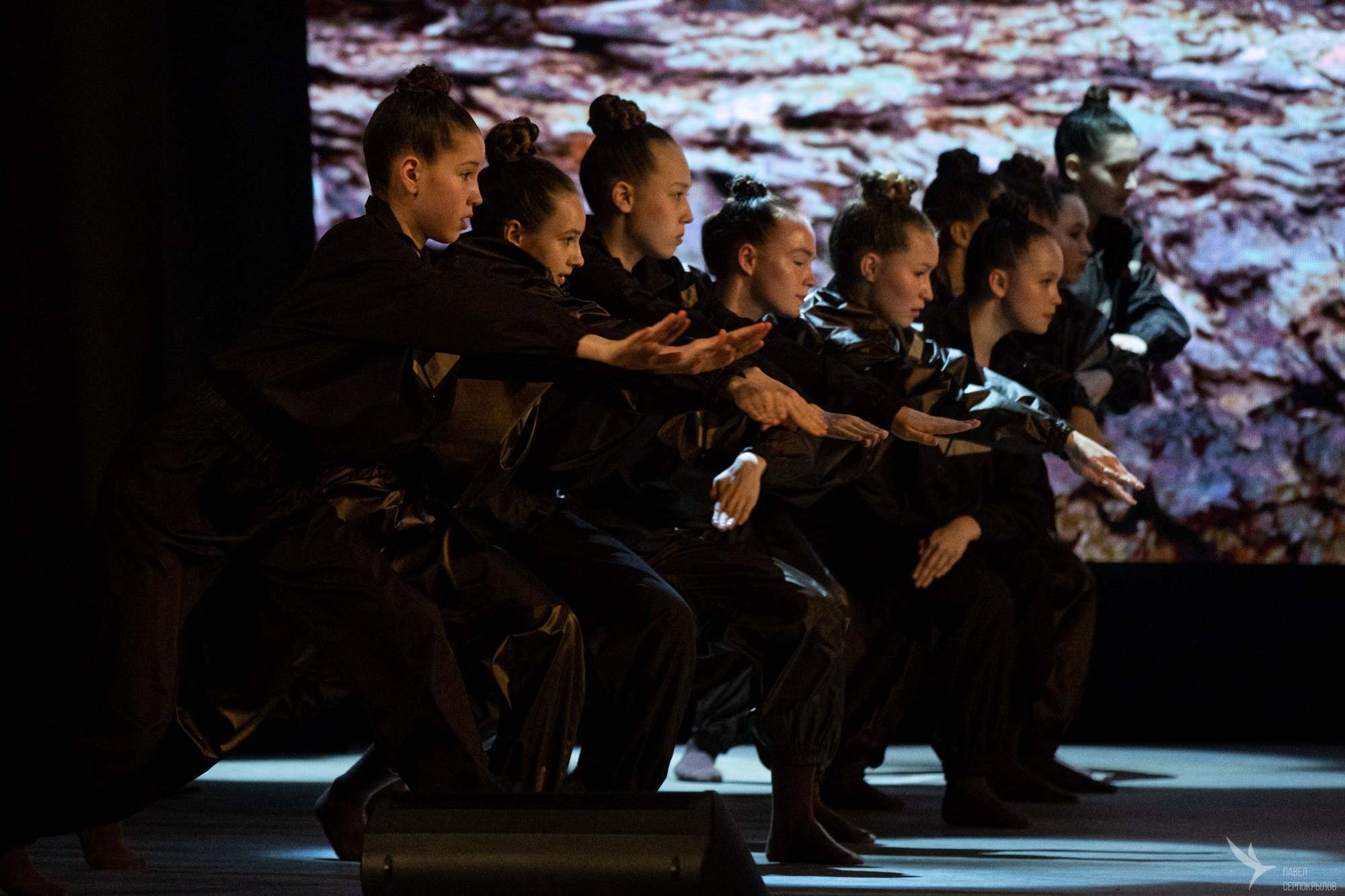 Сольный концерт хореографического ансамбля Аллегро «Сквозь тернии к звездам». Репортажный фотограф в Казани Павел Серпокрылов