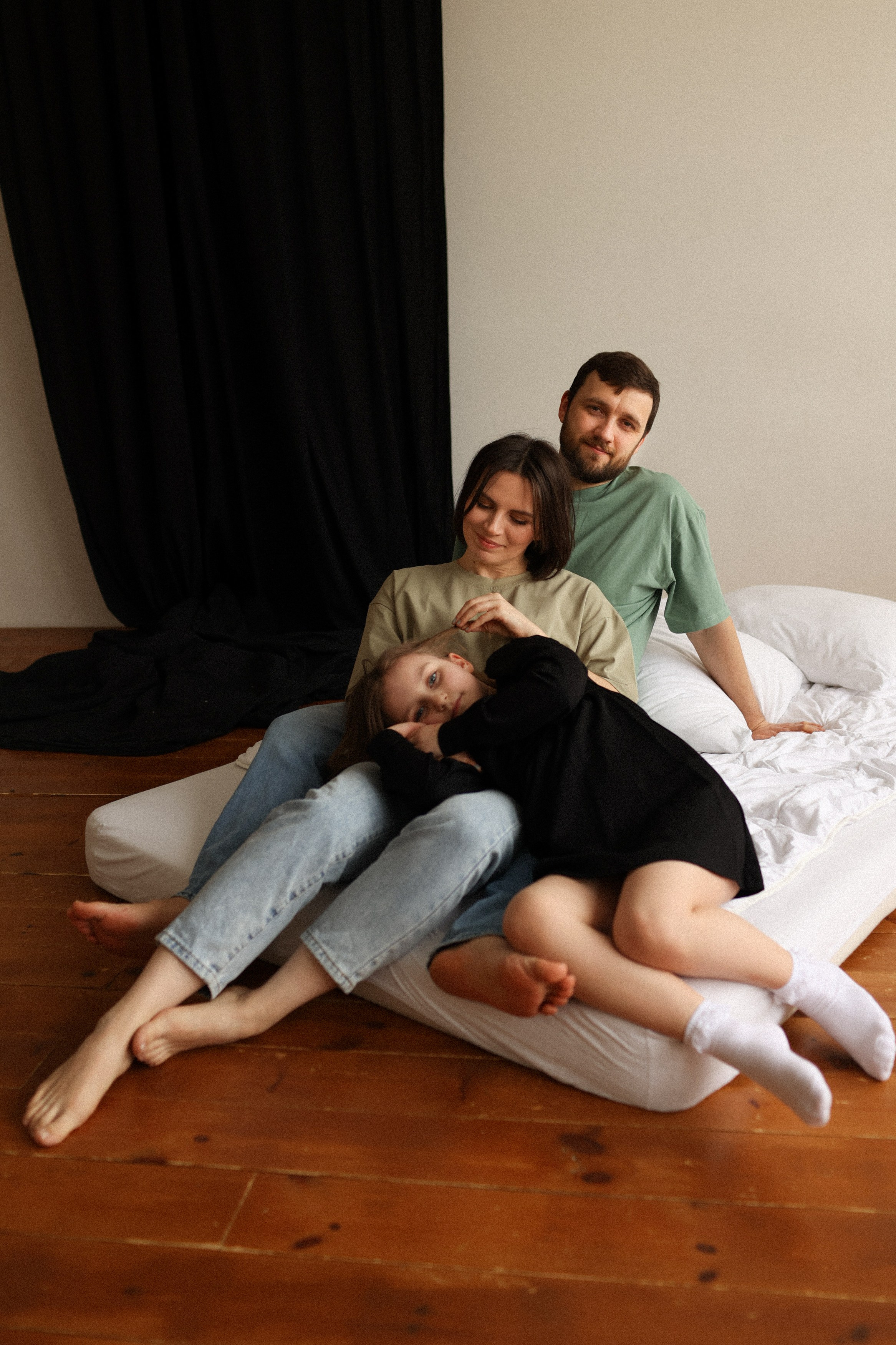 Семейная фотосессия Фотосессия в Москве Семейная фотосессия в студии. Фотограф Владимир Москва