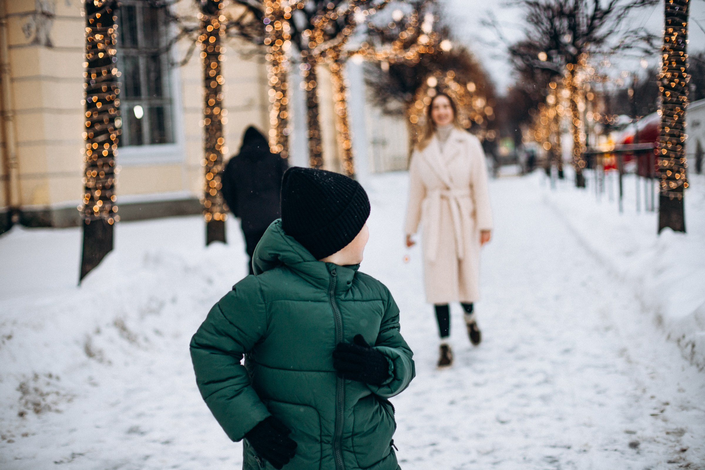Оксана с сыном в декабре. Фотопрогулка в Петербурге. Индивидуальный и семейный фотограф в Санкт-Петербурге