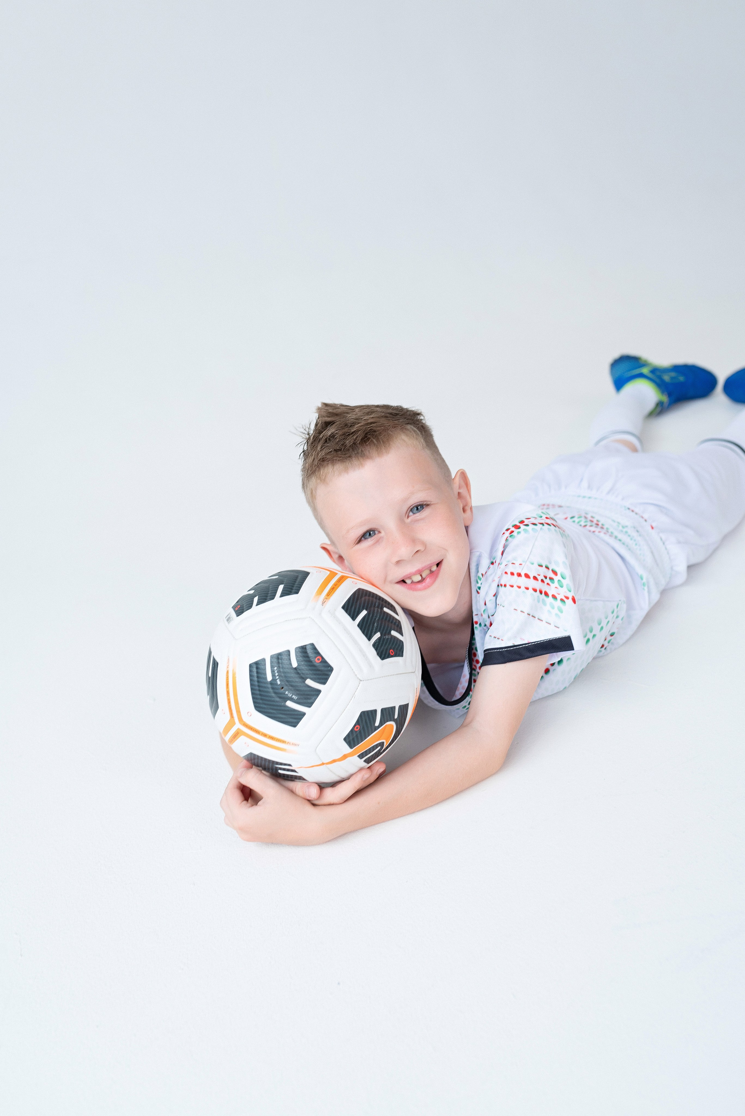 Авторские детские портреты для дипломированных детских садов и образовательных учреждений г. Сургут и Нефтеюганск.