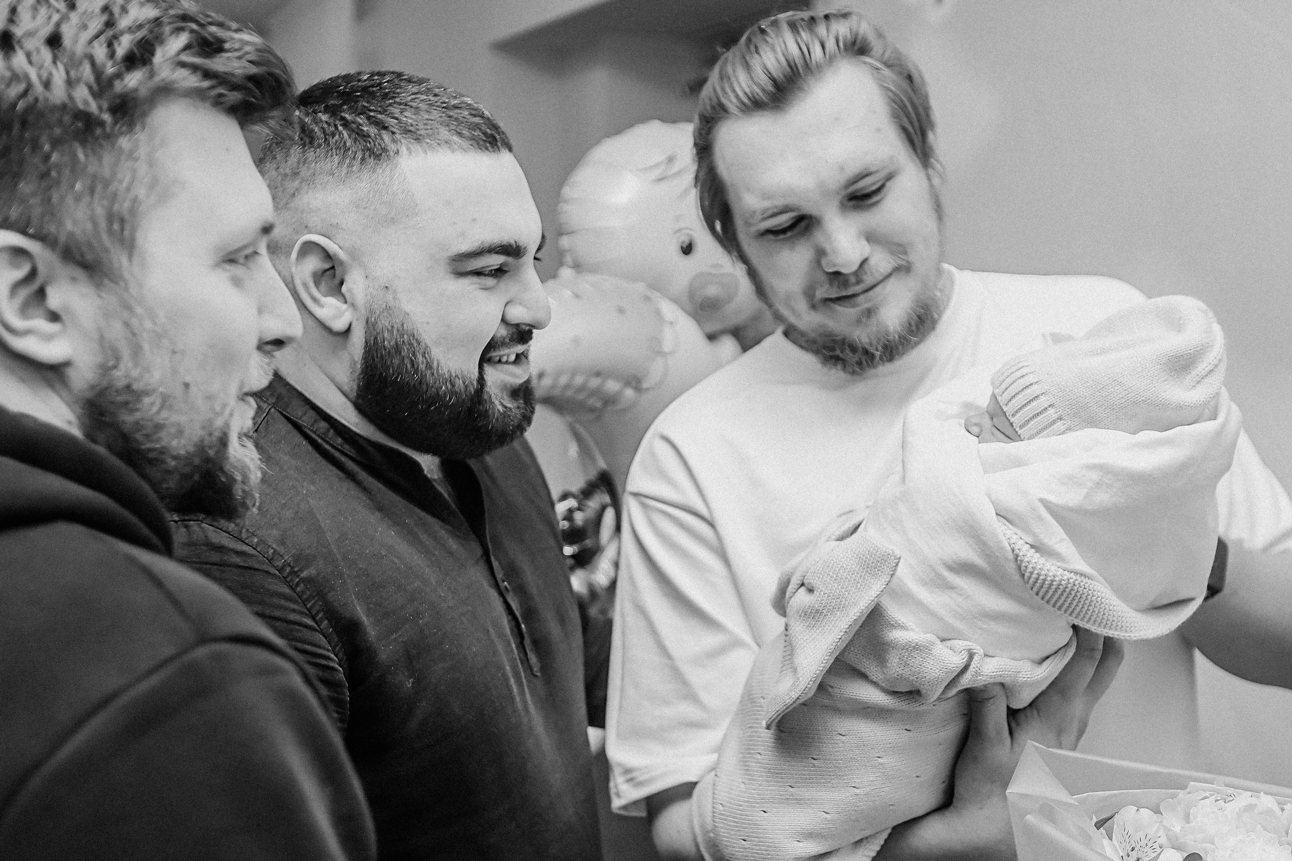 Выписка палата+внизу ПЦЭ. Семейный фотограф Тюмень, фотограф на роды Салмина Мария