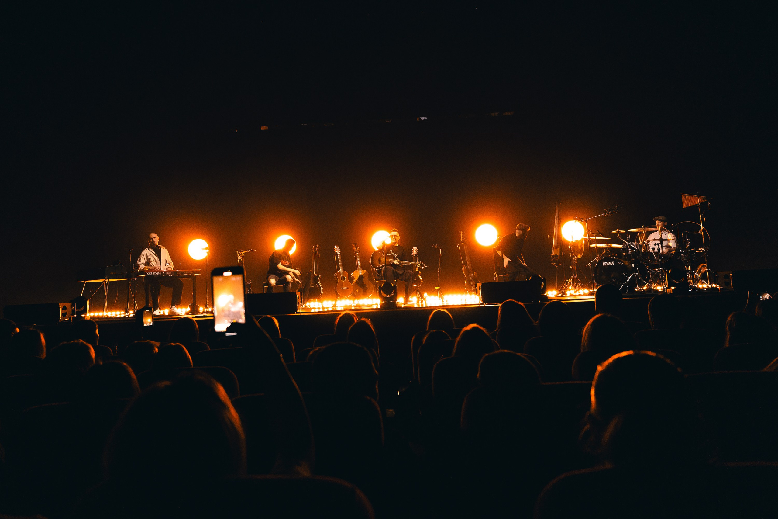 Звери. Магия музыки в кадре: Концертная Фотография