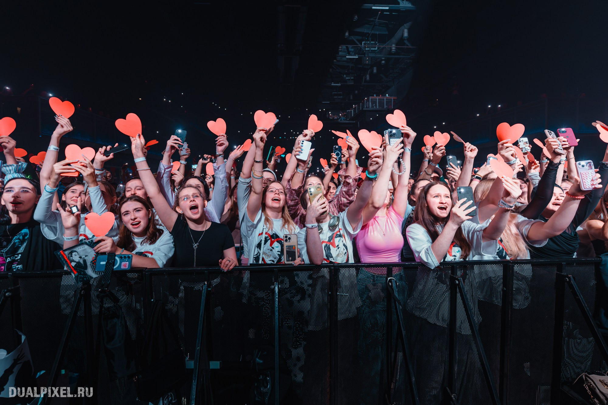 Mona. Магия музыки в кадре: Концертная Фотография