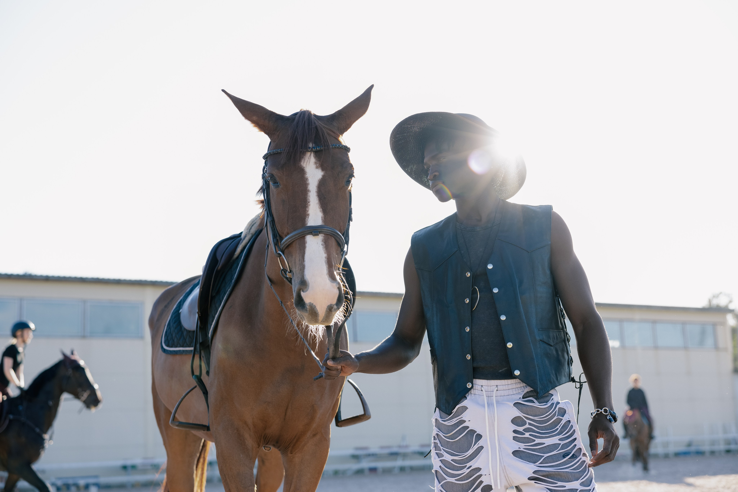 Western. Photographer. Producer. Retoucher