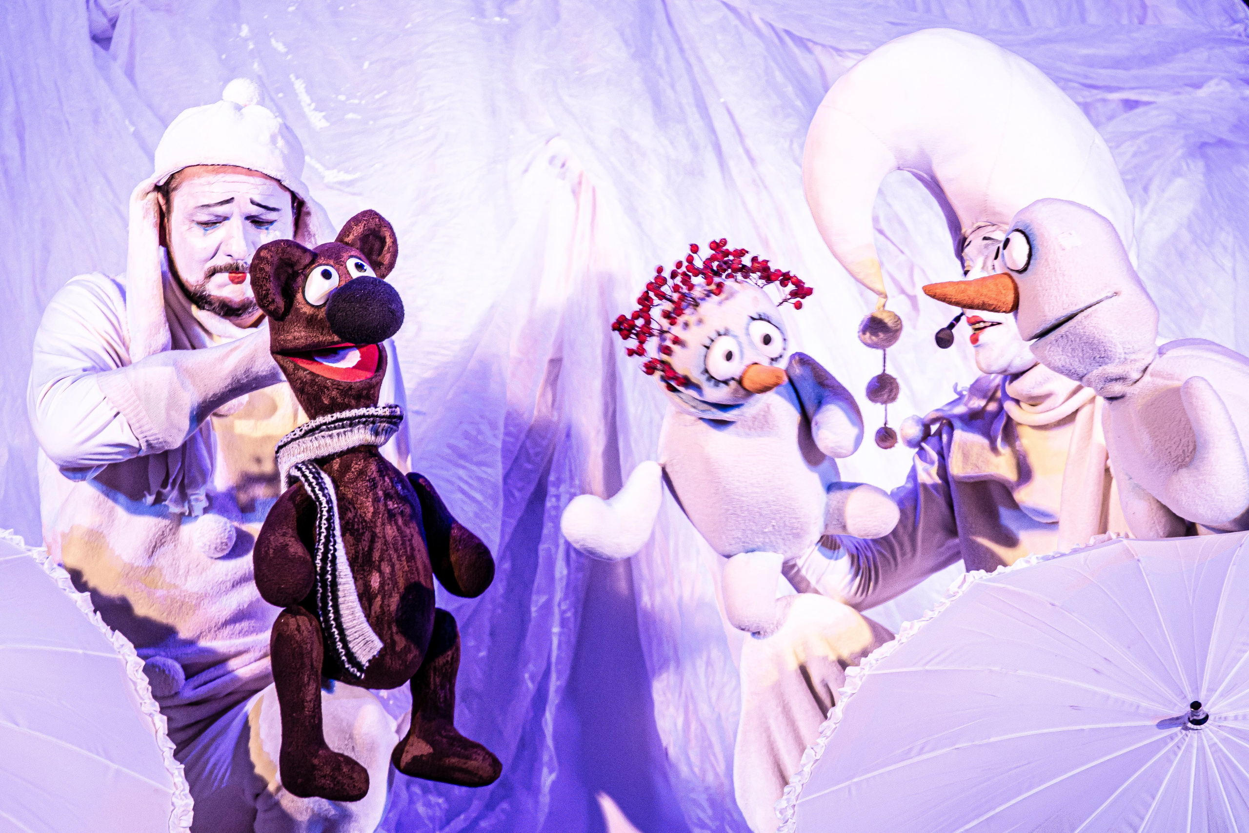 Спектакль Снежные человечки — театр Саквояж. Фотограф в Сочи Юрий Шептаев