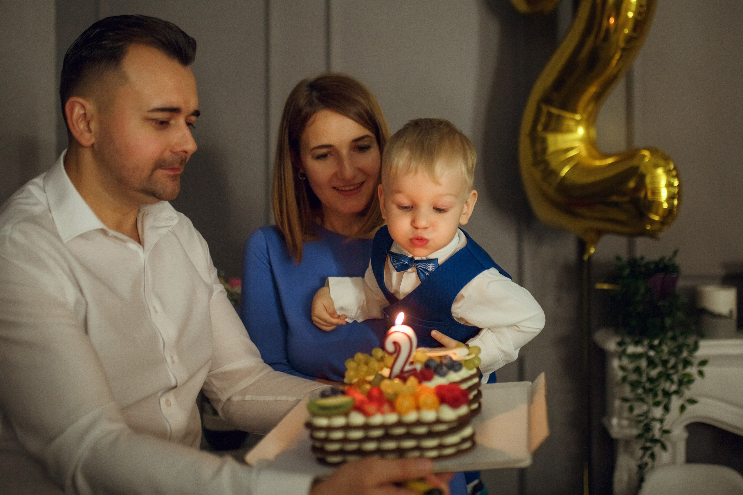2 годика Артемию. Фотограф на Крещение, семейный фотограф в Москве