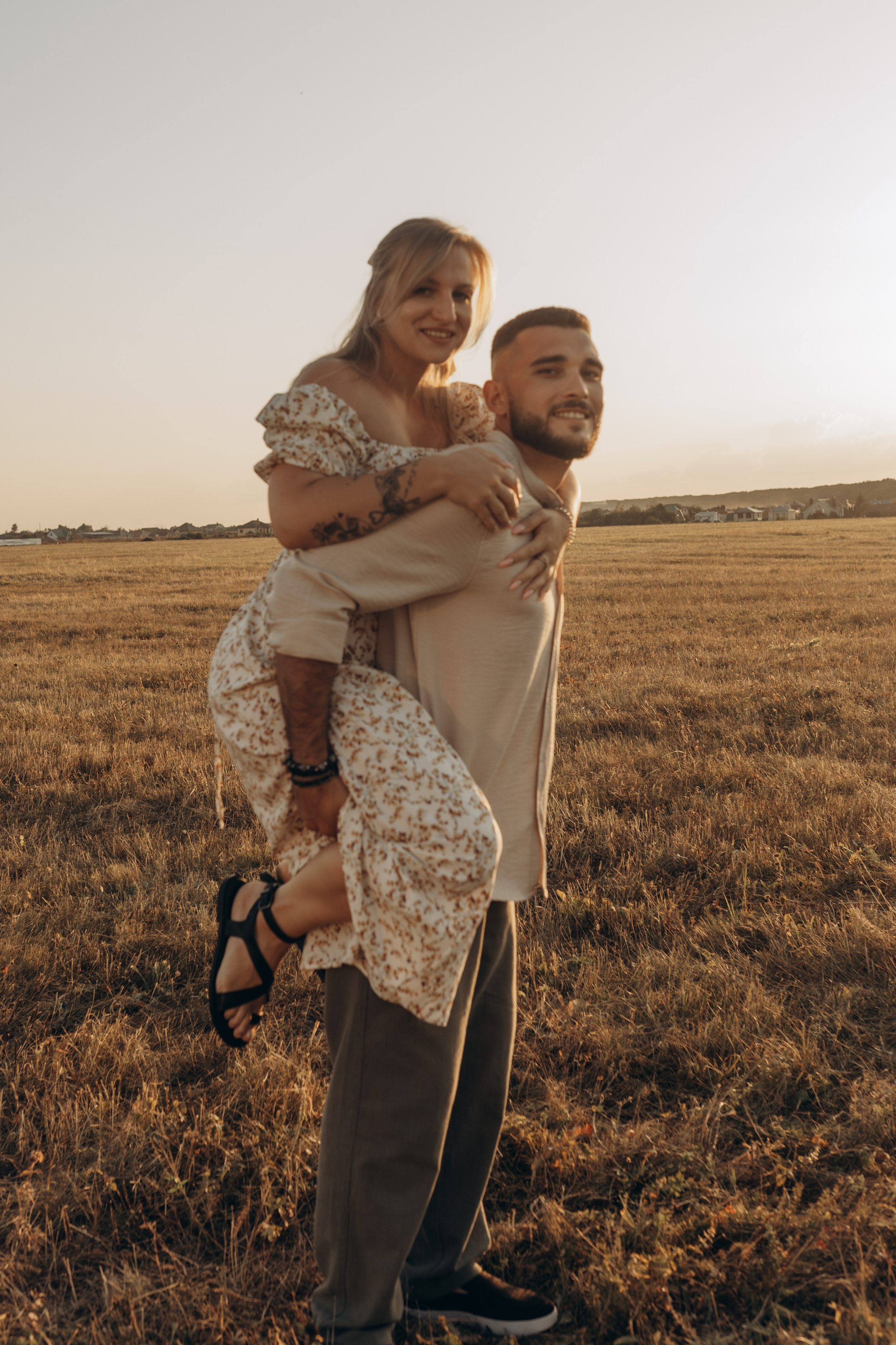 Закат на поле-Love story. Фотограф в Ставрополе Svetlana Matveeva