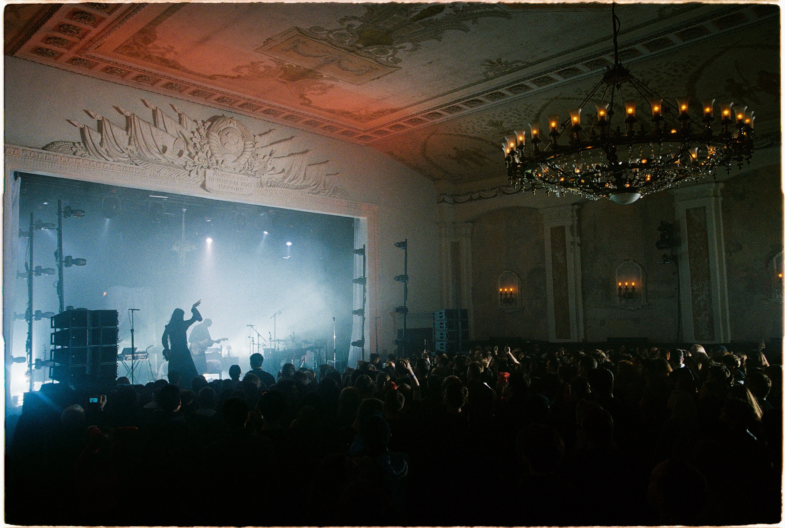 Mirele дк кристалл 2025. Илья Симонов фотограф москва