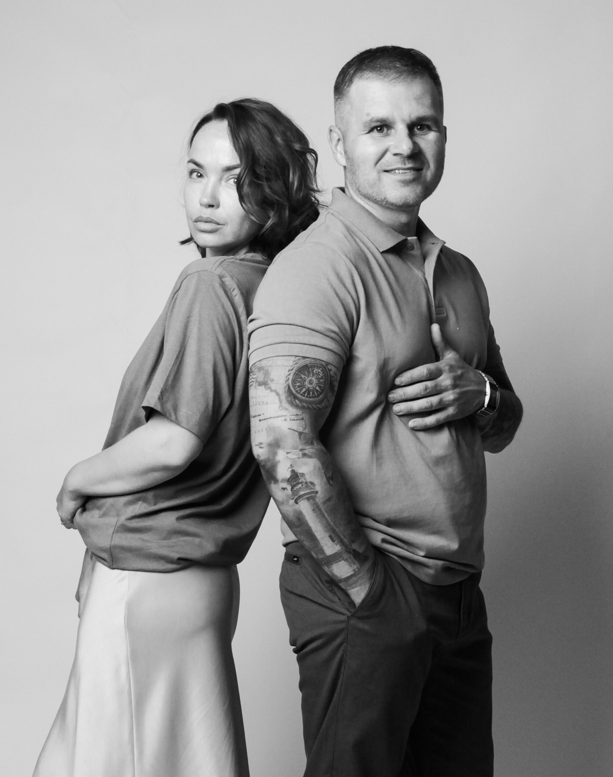 БЕЛЫЙ ФОН | АВТОПОРТРЕТНАЯ. YourSelf.photostudio | автопортретная фотостудия ТОЛЬЯТТИ