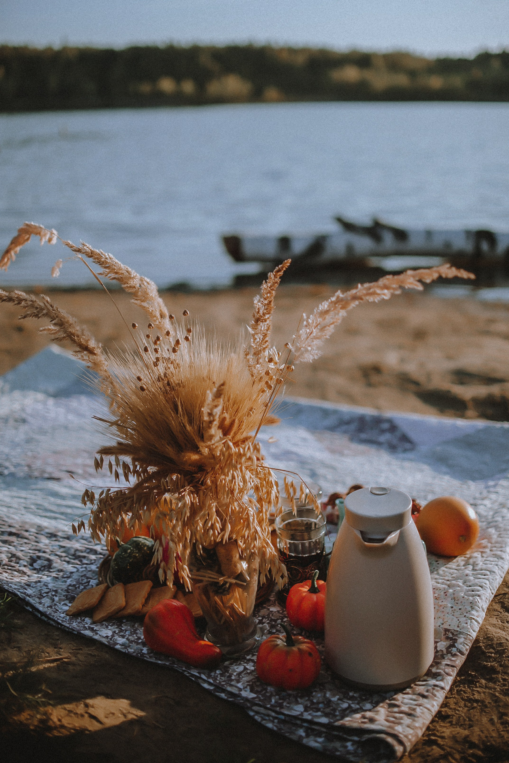 Озеро в лесу. Свадебный и семейный фотограф в Москве Сажина Кристина КиМ. Свадебный оператор в Москве Сажин Максим