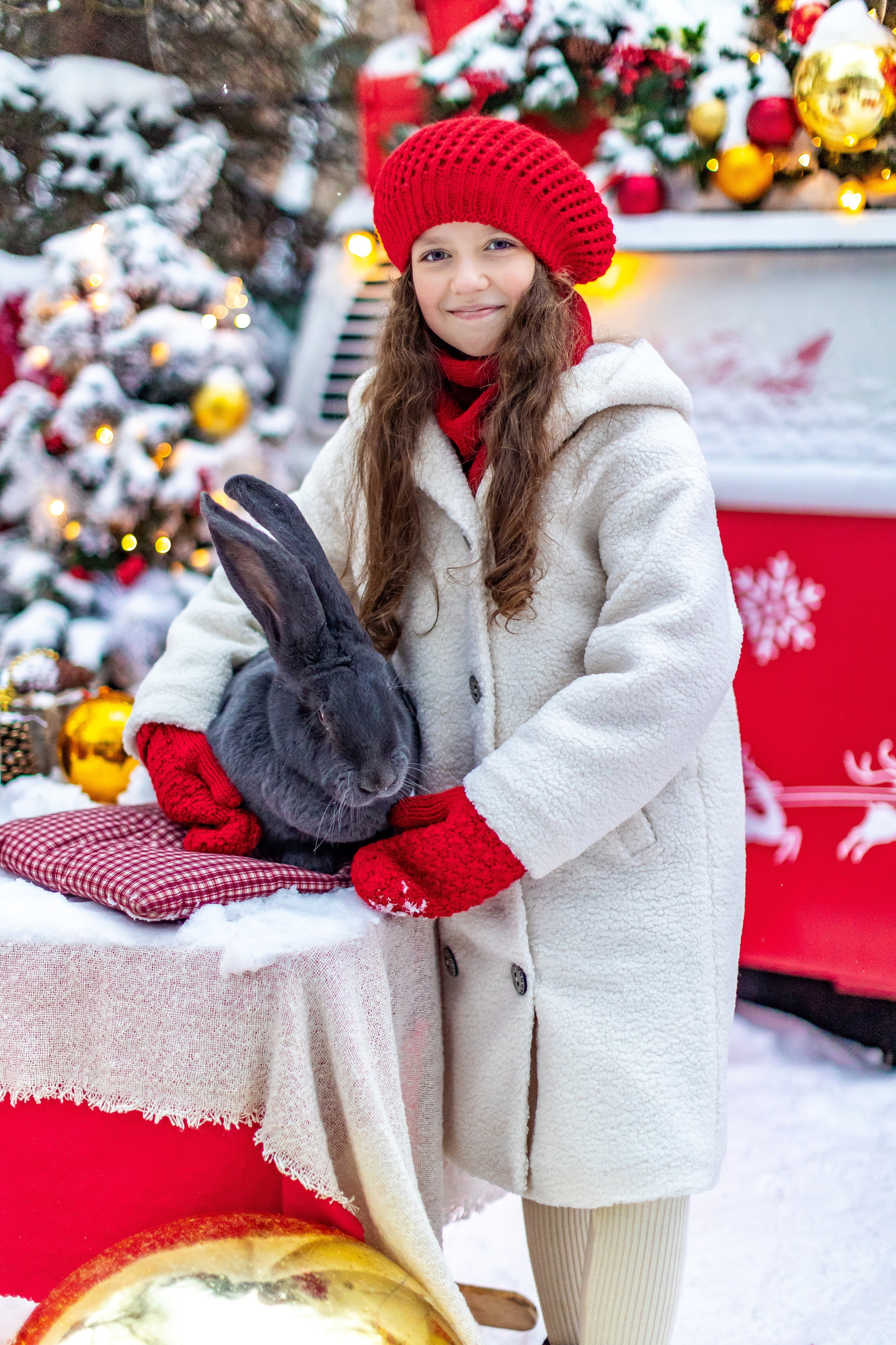 Полина и гигантский кролик Зая. Фото и видео Москва. Свадебный фотограф, видеограф, фотосессии, видеосъемка