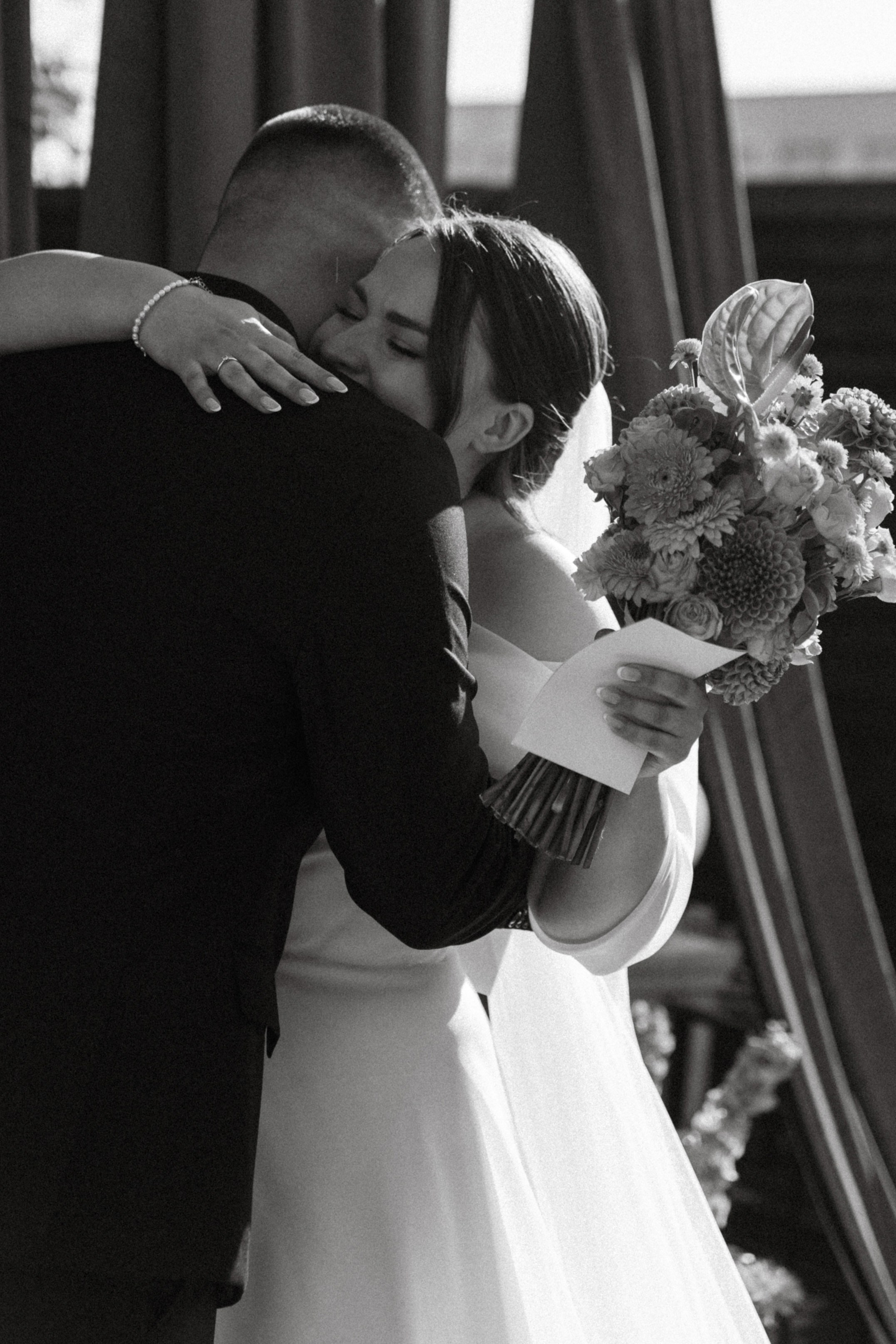 Антон и Алина. Фотограф Ксения Тимченко. Бережно к вам и вашим чувствам