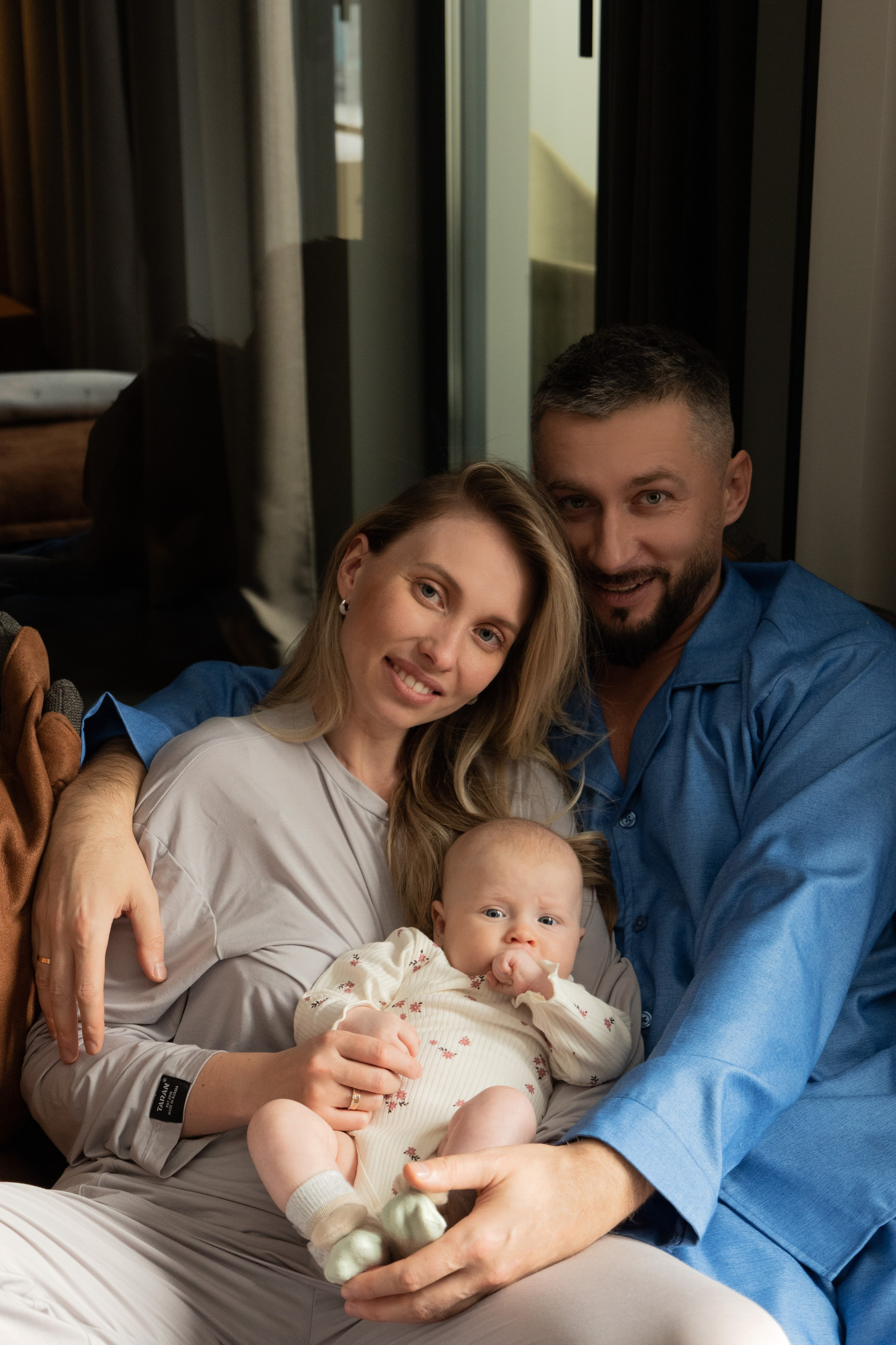 Семейная фотосессия (Ае 2 месяца). Фотограф видеограф Ольга Василевская