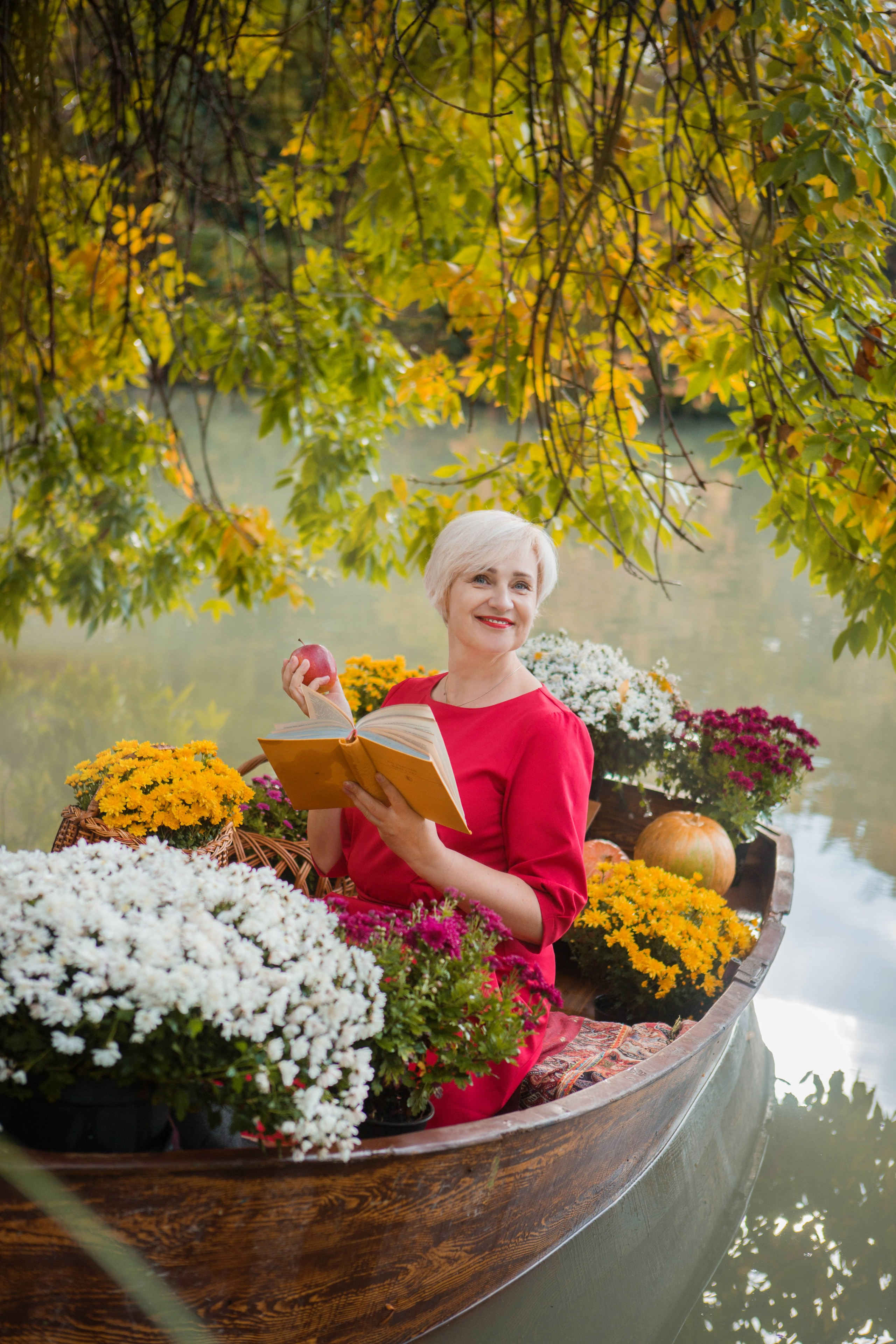 Лодка хризантем (осень). Свадебный семейный и детский фотограф в Краснодаре Карина Федоровская