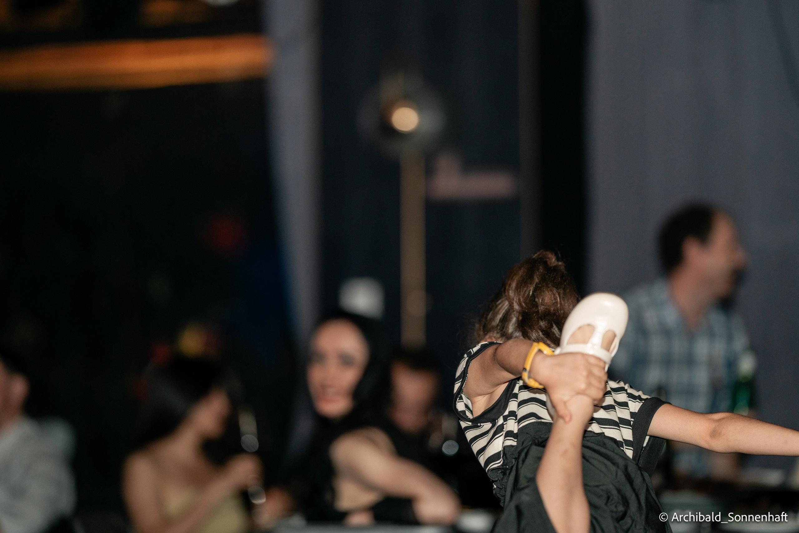 Georgian party. Photographer in Guangzhou, China. Archibald Sonnenhaft