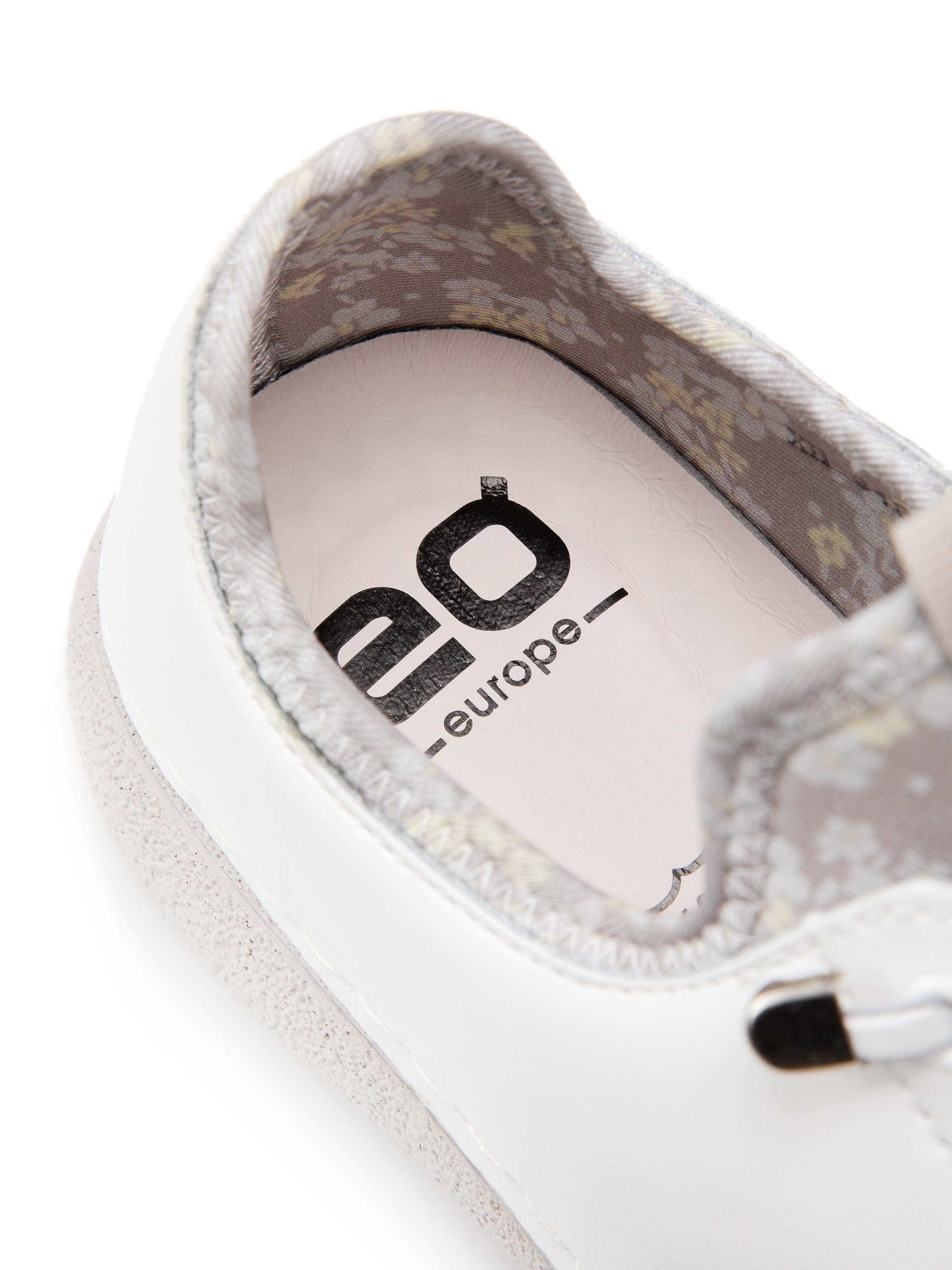 Каталожная фотография обуви. Фотограф в Москве Егор Гончаров