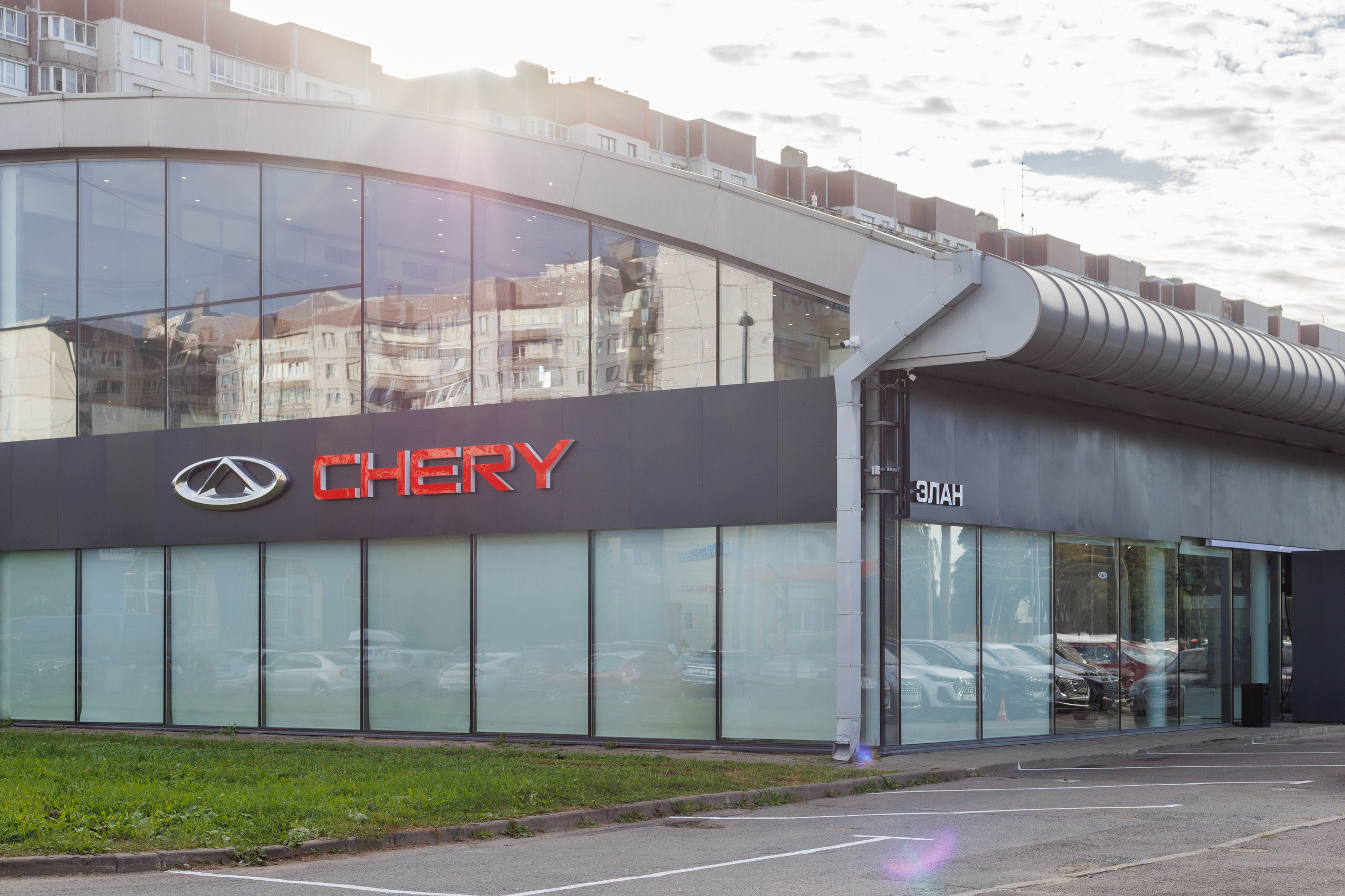 Фото для автомобильного дилерского центра в СПб