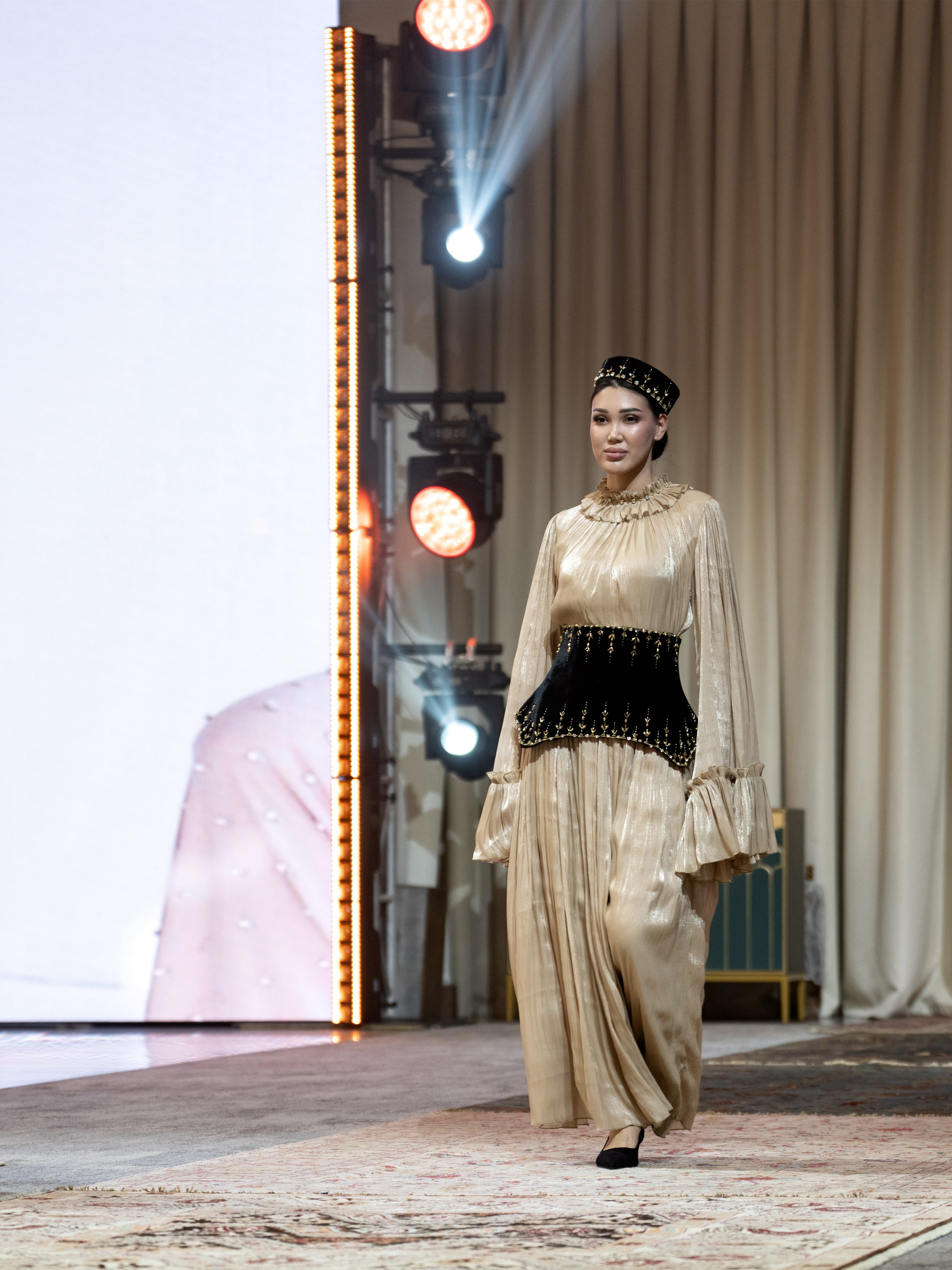 Khanshaiym brand. Сайт Алматинского НЮ АРТ, будуар и фэшн фотографа Дениса Карпенко