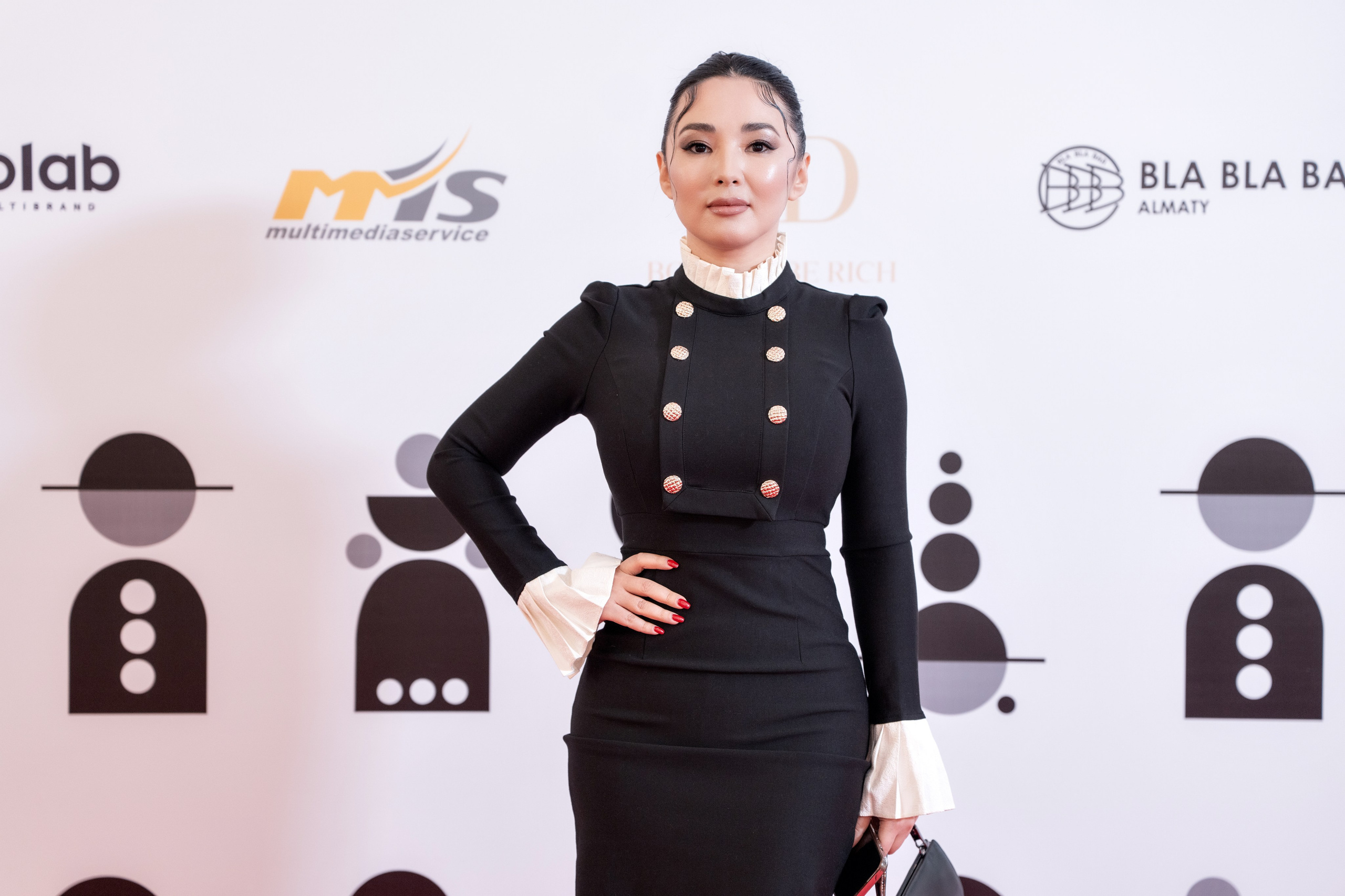 Backstage. Сайт Алматинского НЮ АРТ, будуар и фэшн фотографа Дениса Карпенко