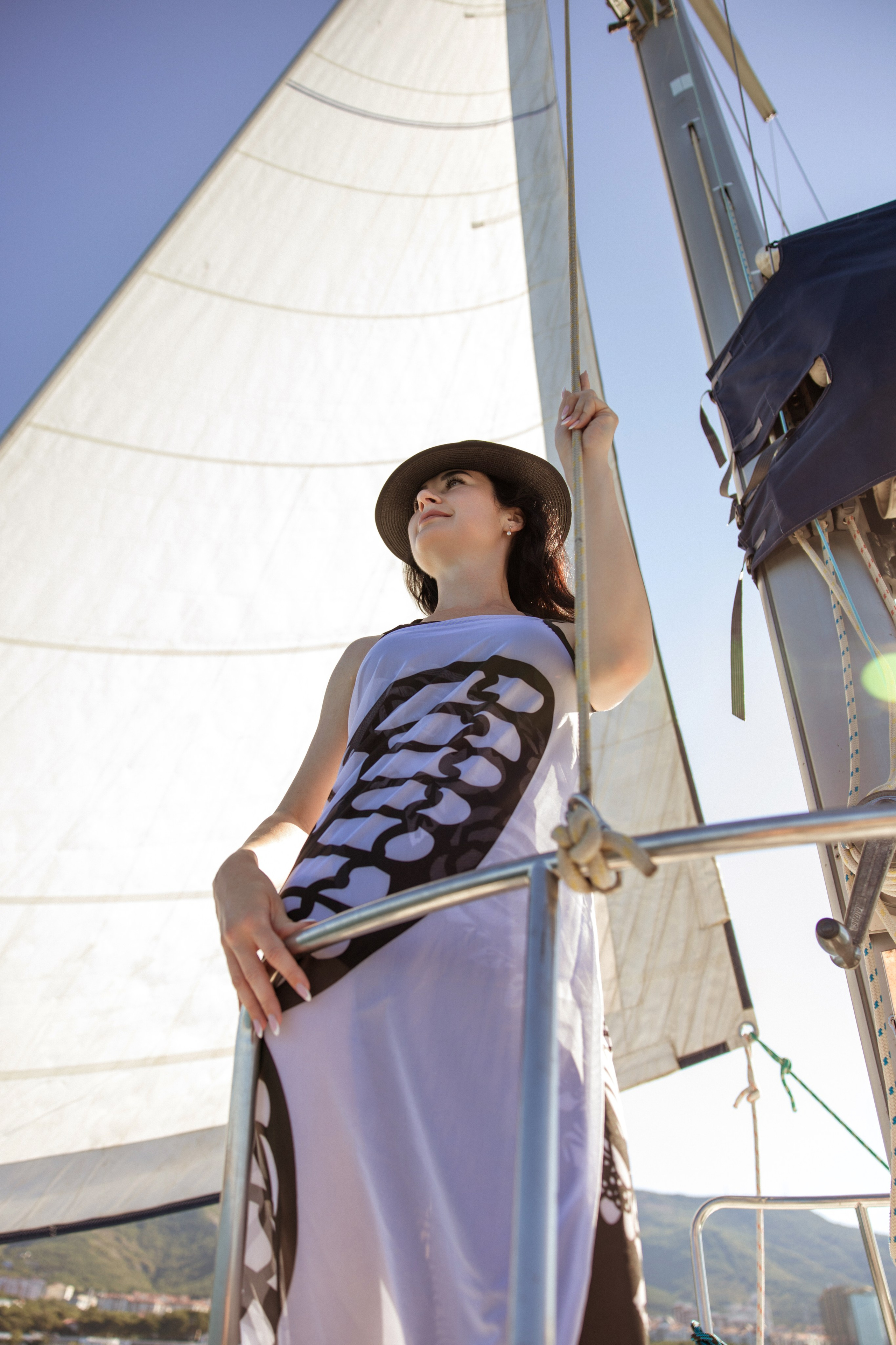 Таня и Юля на яхте 2024. Семейный и свадебный фотограф в Геленджике Михаил Шматов