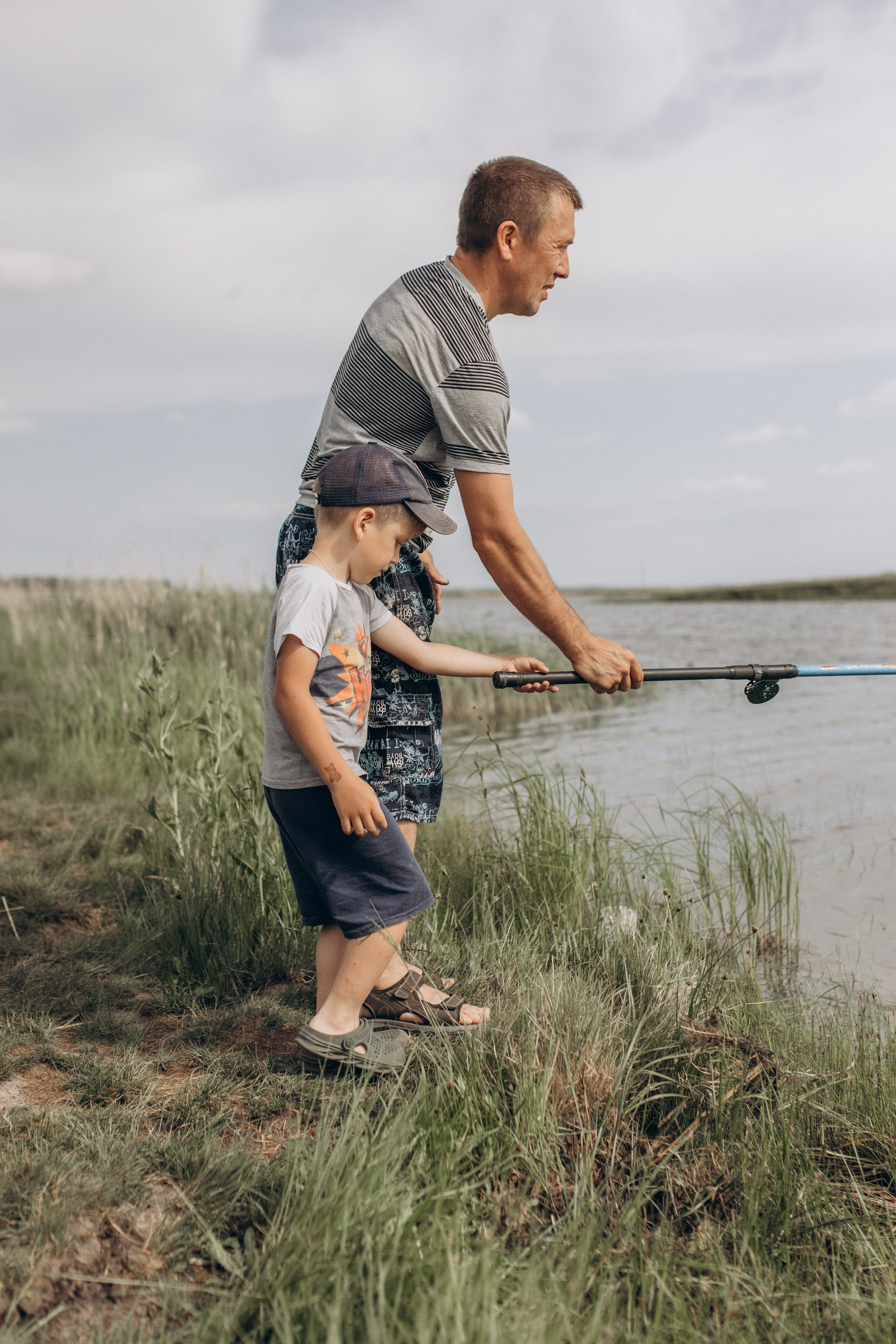 Семейная рыбалка. Семейный фотограф lifestyle в Новосибирске Елена Шпилевая