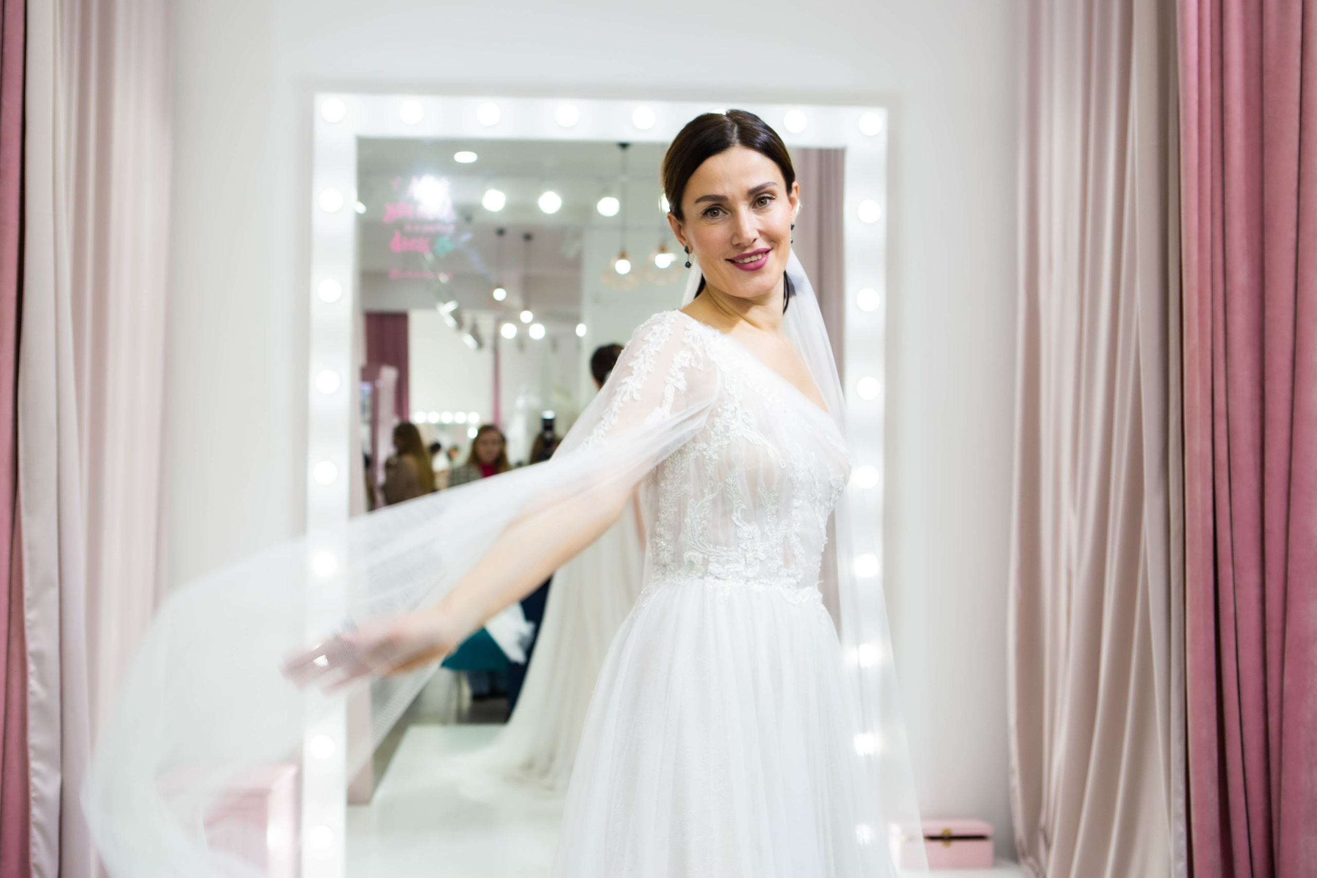 Jully Bride | 10 лет | свадебный магазин. Фотограф Абакумова Анастасия