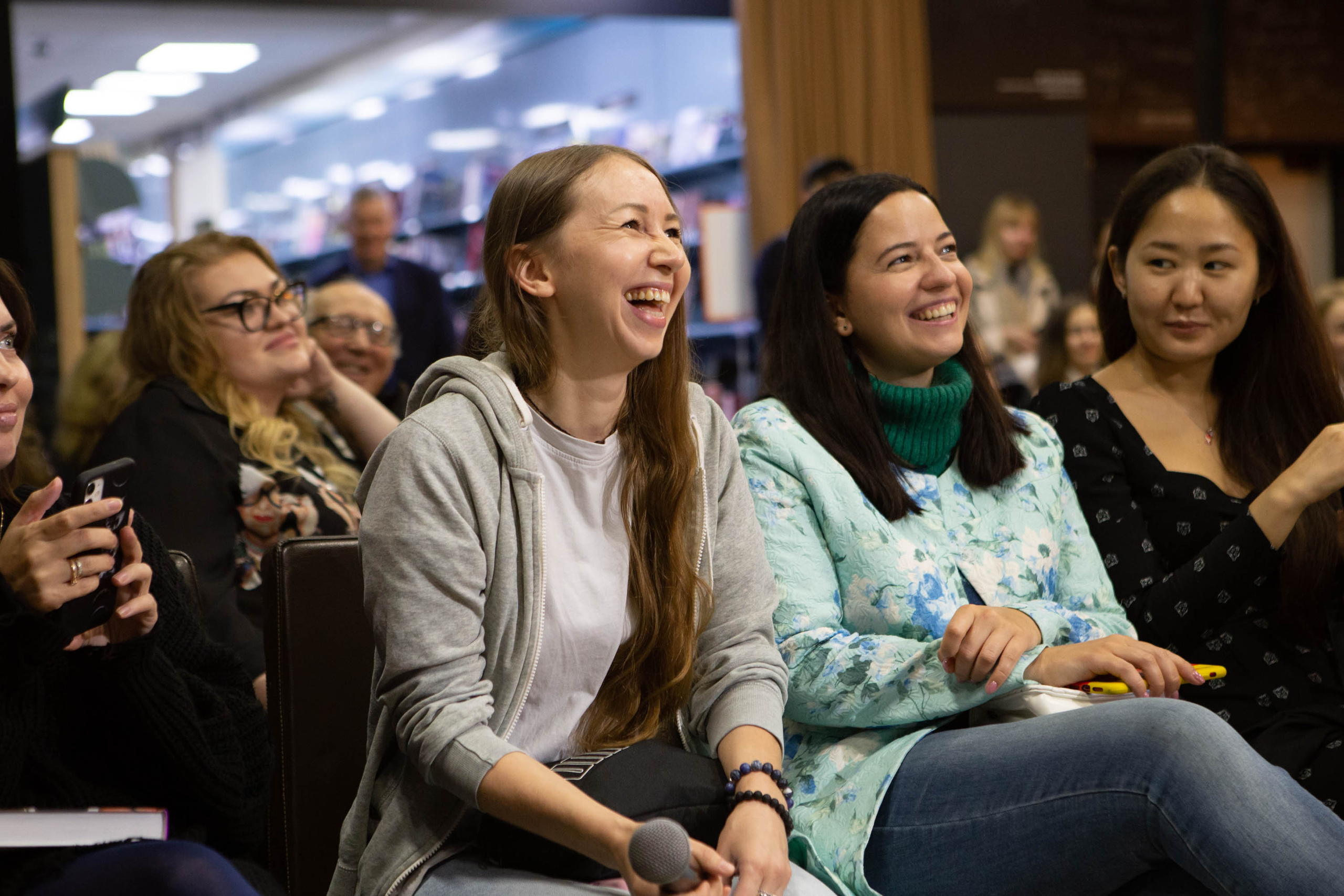 Наталья Краснова | презентация книги [НЕ] ВЕРНОСТЬ. Фотограф Абакумова Анастасия