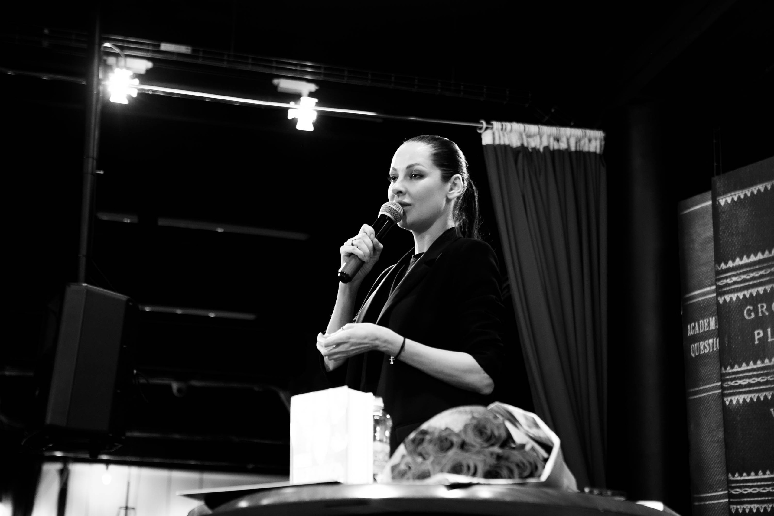 Наталья Краснова | презентация книги [НЕ] ВЕРНОСТЬ. Фотограф Абакумова Анастасия