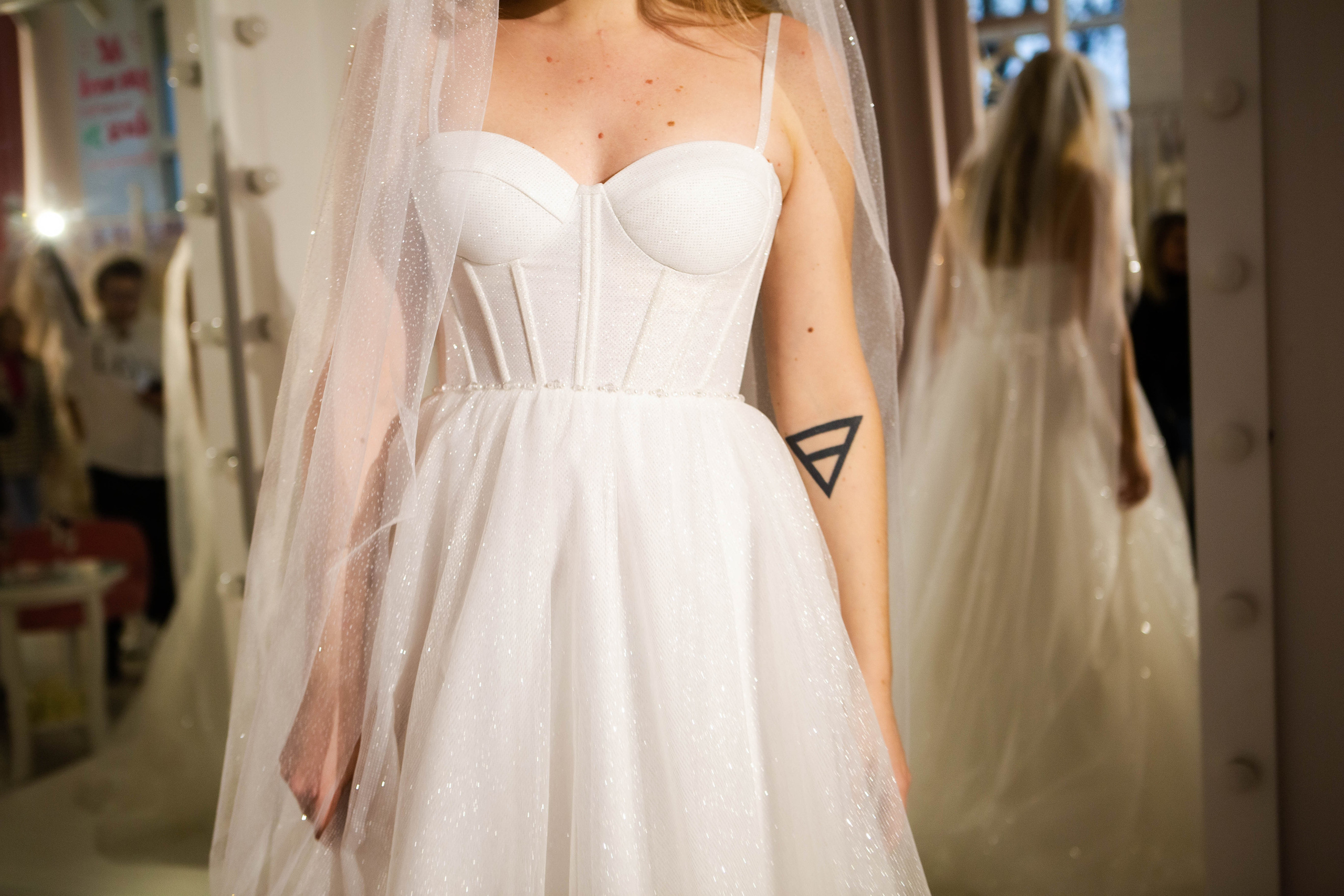 Jully Bride | 10 лет | свадебный магазин. Фотограф Абакумова Анастасия