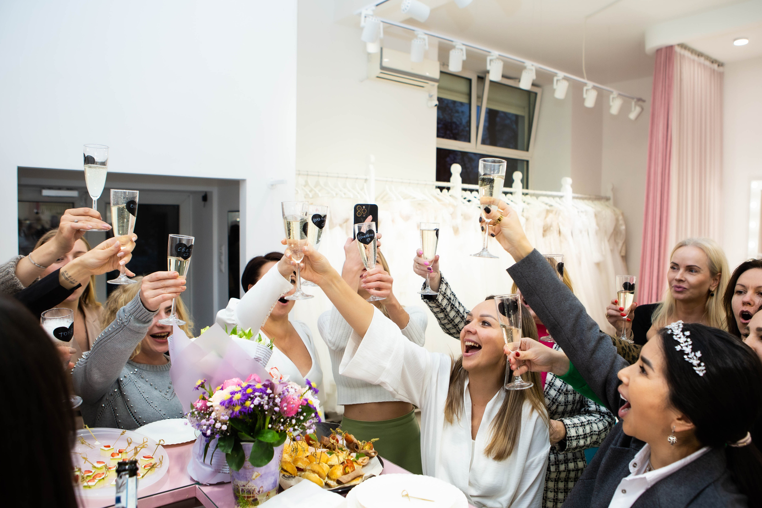 Jully Bride | 10 лет | свадебный магазин. Фотограф Абакумова Анастасия