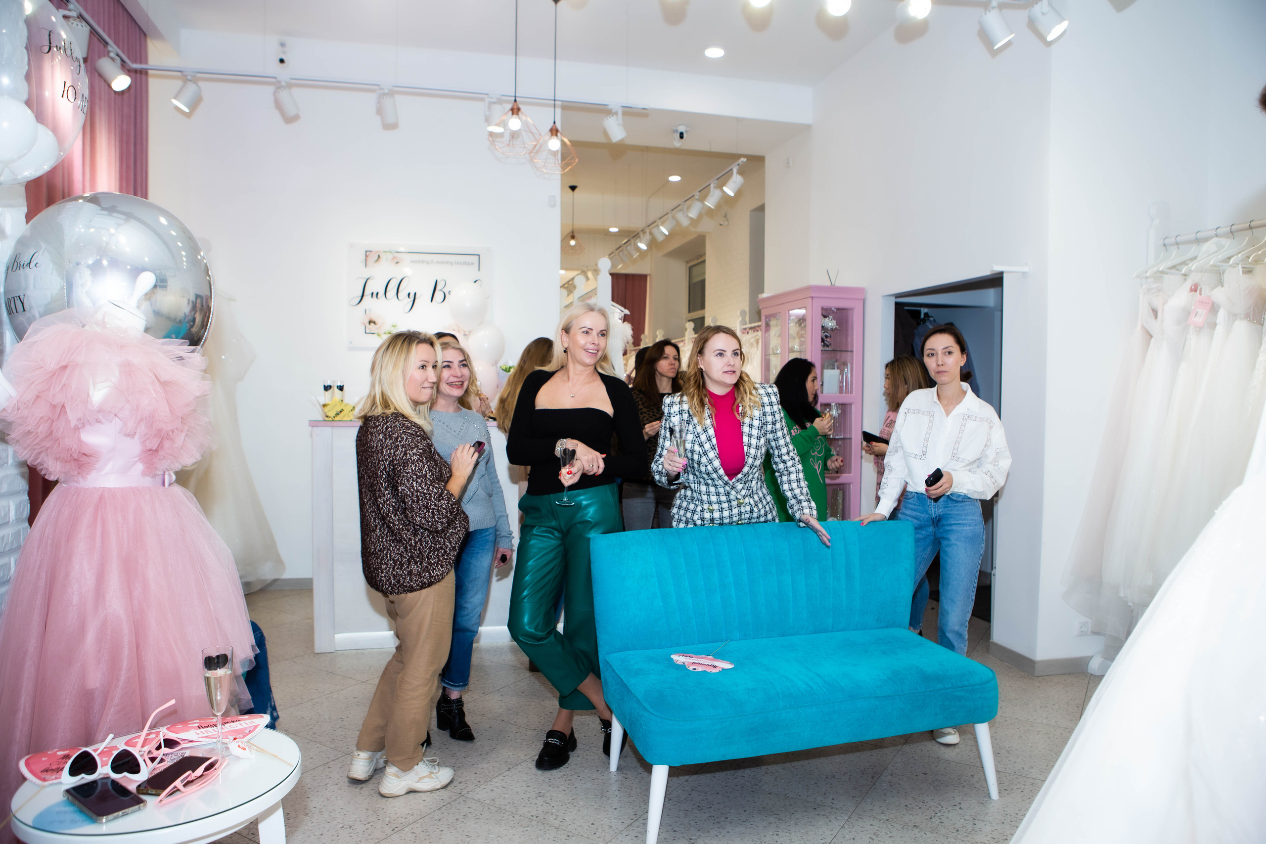 Jully Bride | 10 лет | свадебный магазин. Фотограф Абакумова Анастасия