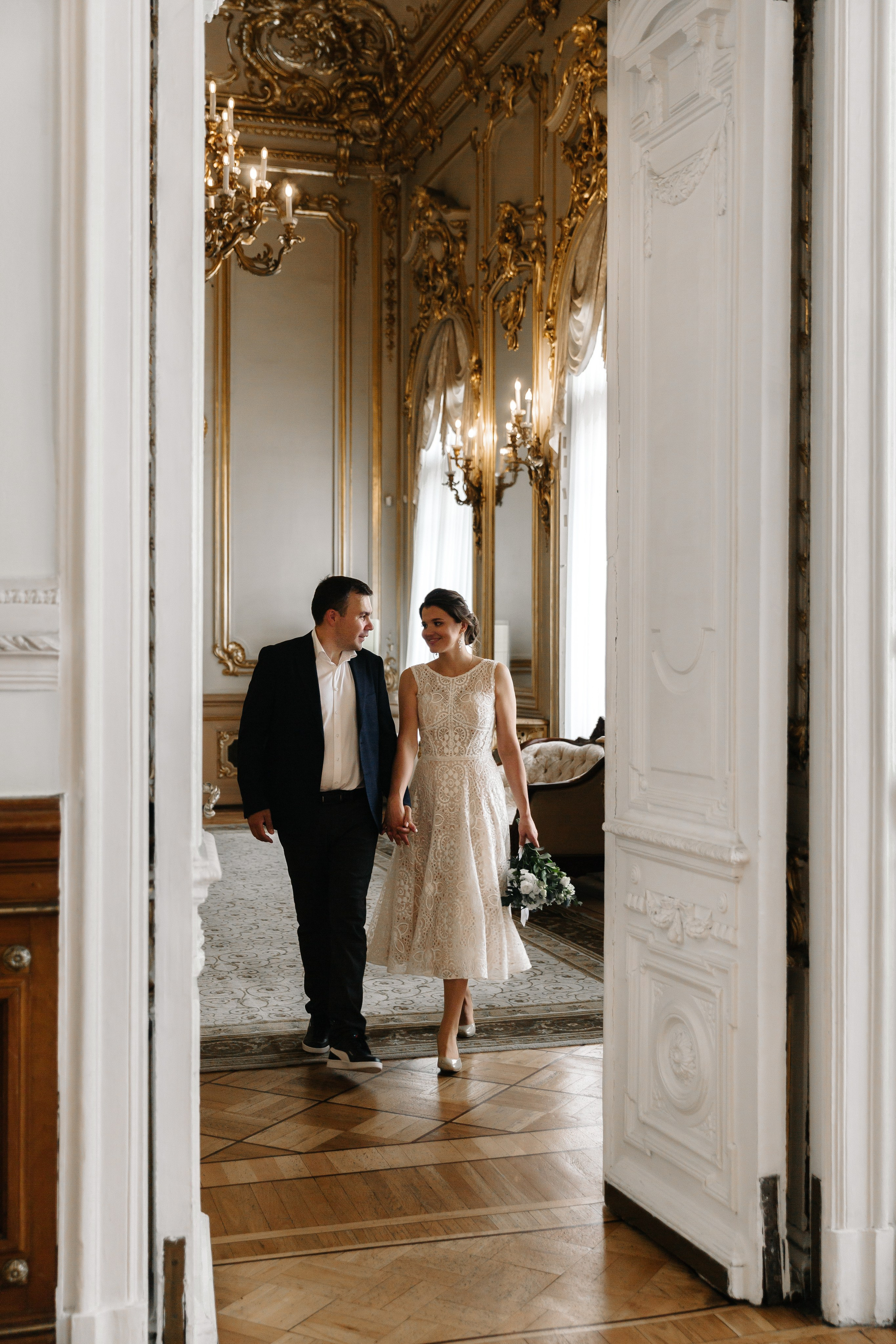 ДВОРЕЦ № 1 | Июль, Исаакиевская площадь. Свадебный фотограф в Санкт-Петербурге Полина Корзухина