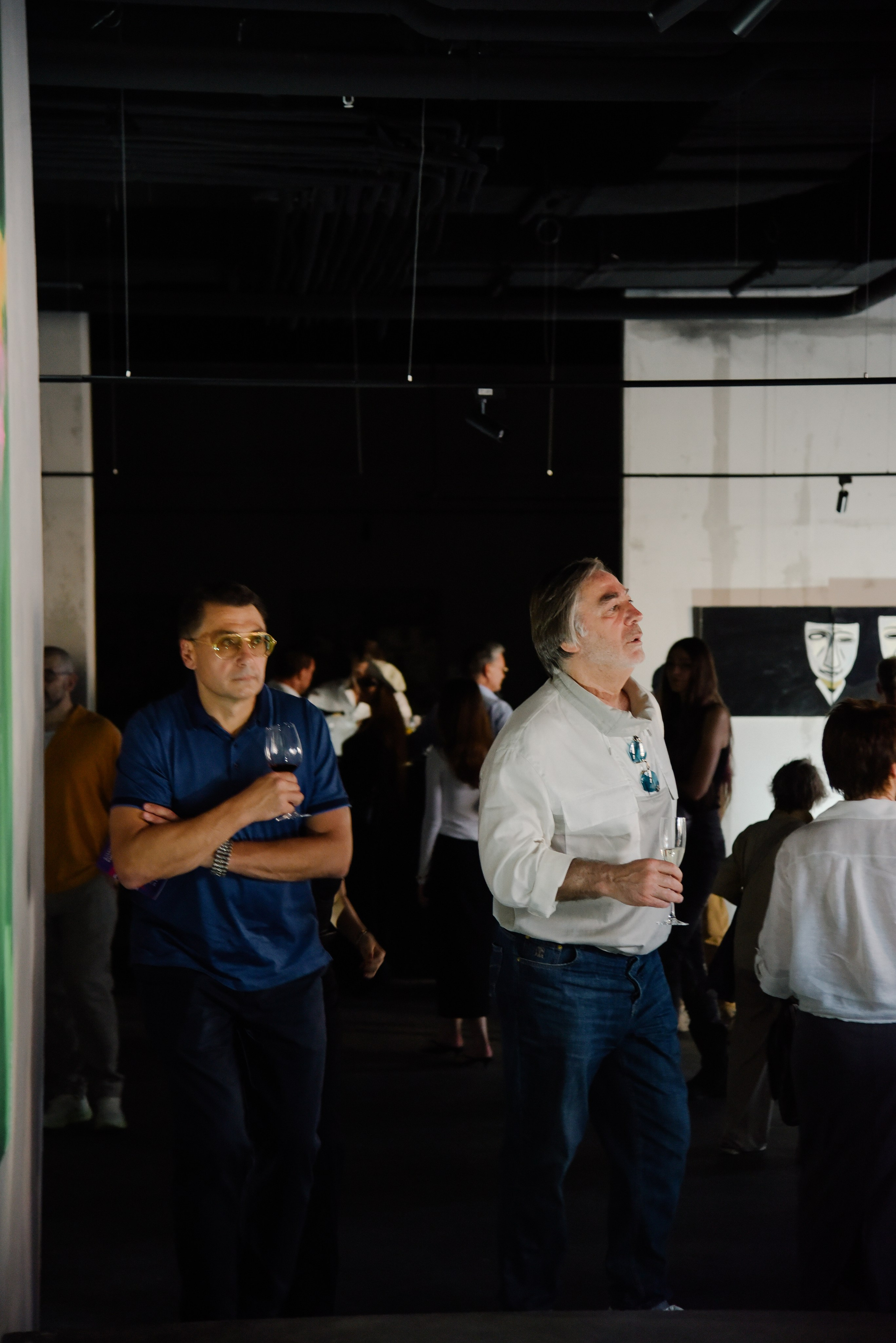 Александр Дильбази Игра взглядов в гранатовом саду. Фотограф Лола Волна, город Москва